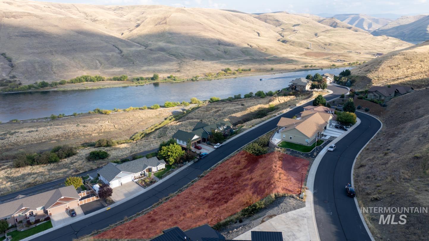 1493 River Ridge