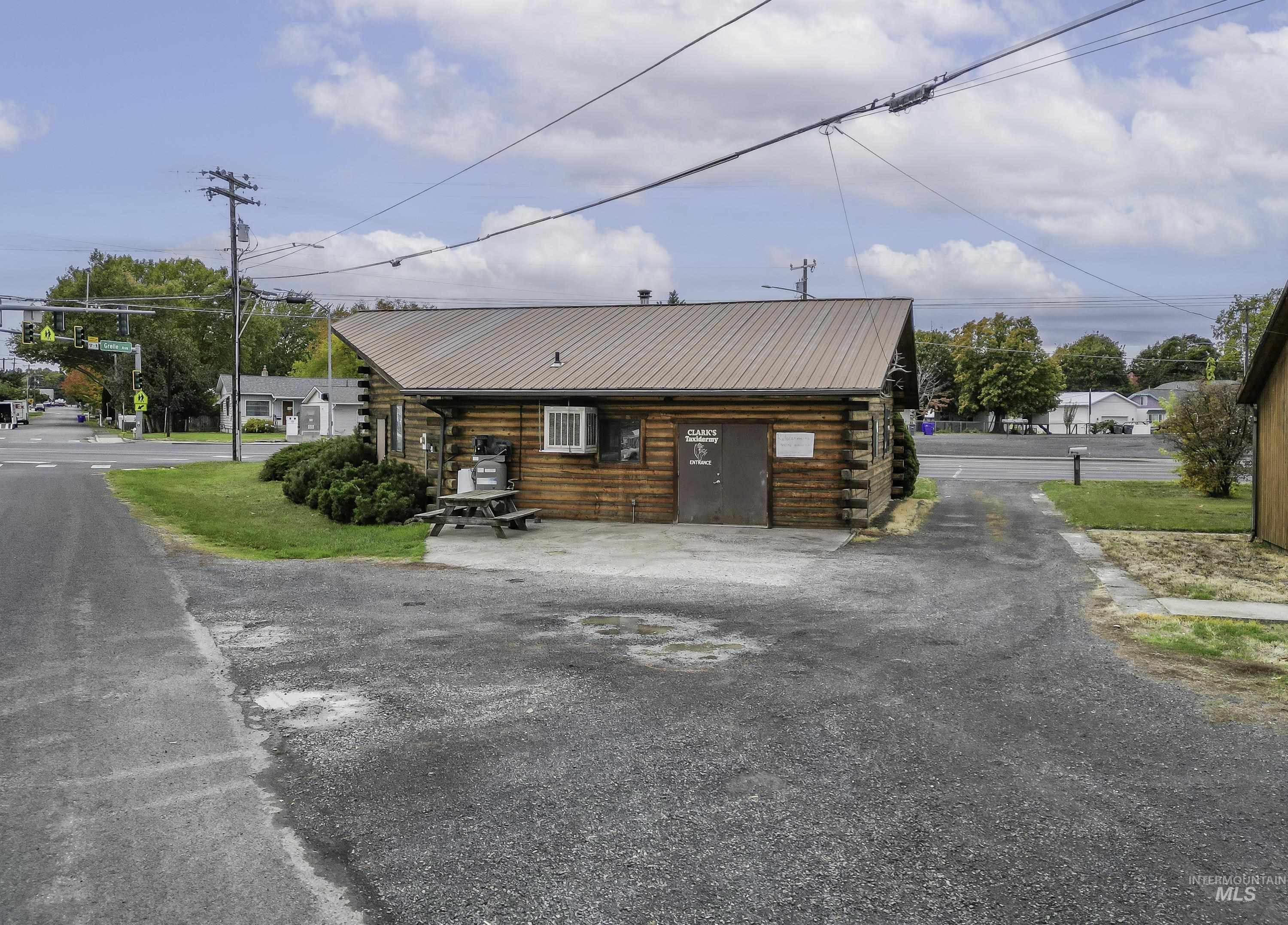 557-559 Thain Rd Property Photo 47