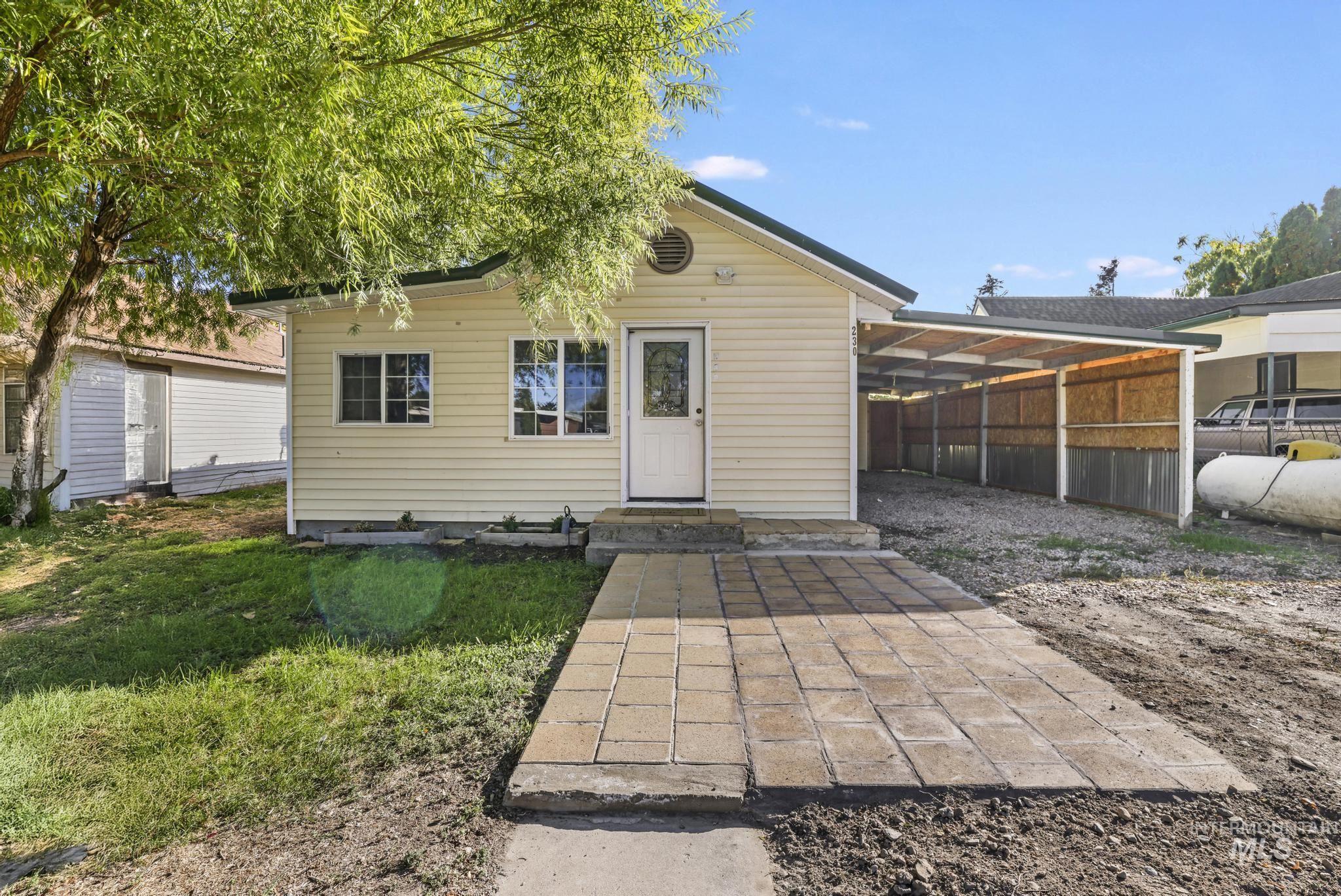 230 2nd Street Property Photo 1