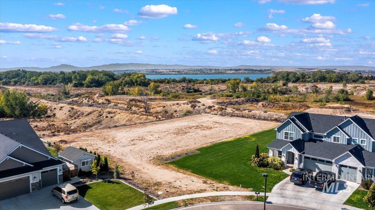 1751 W Kamet Ct Property Photo 1