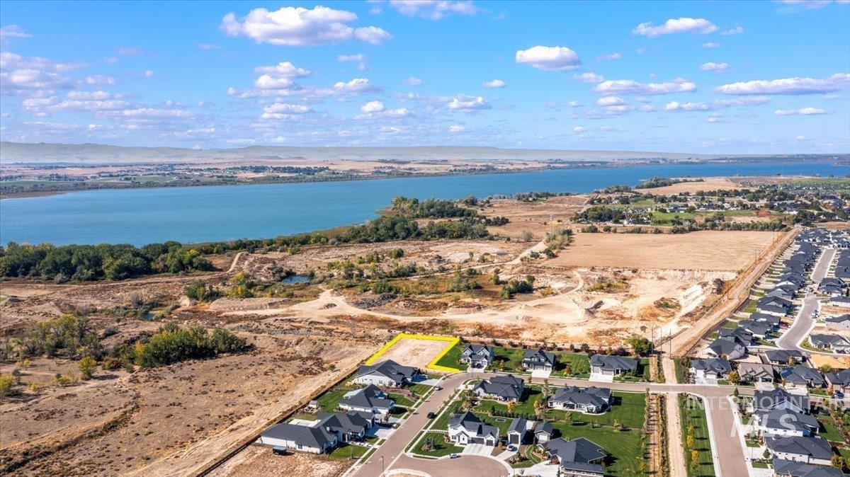 1751 W Kamet Ct Property Photo 2