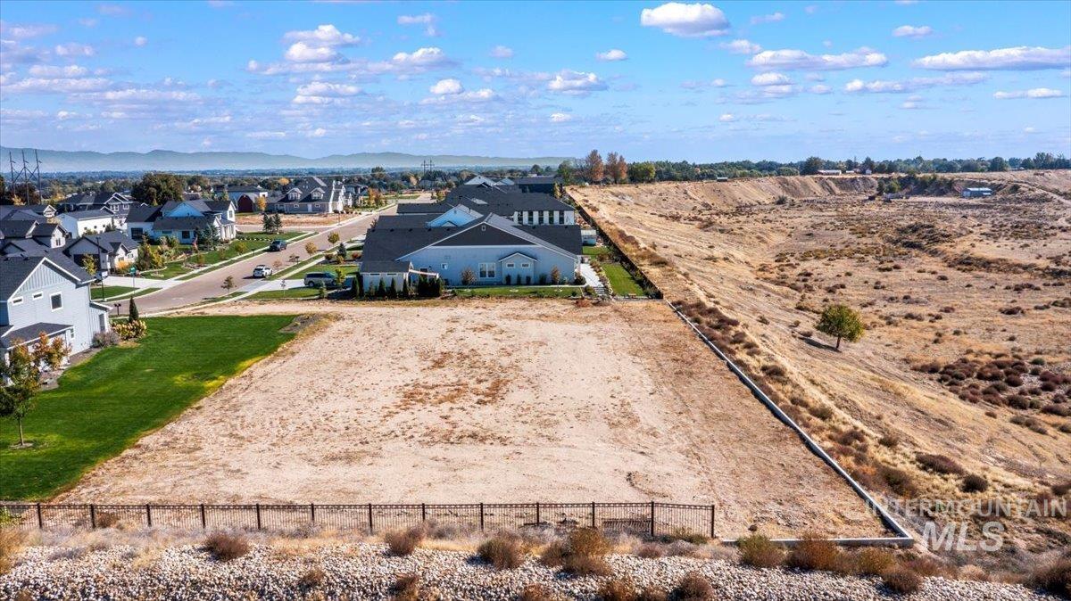 1751 W Kamet Ct Property Photo 5