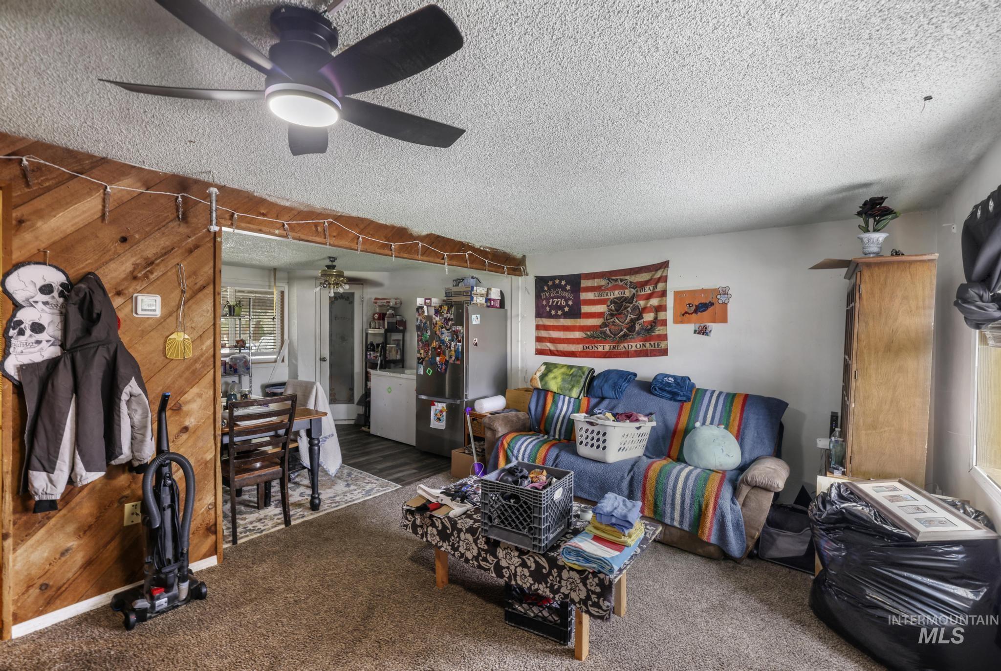 944 Kathrine St Property Photo 5