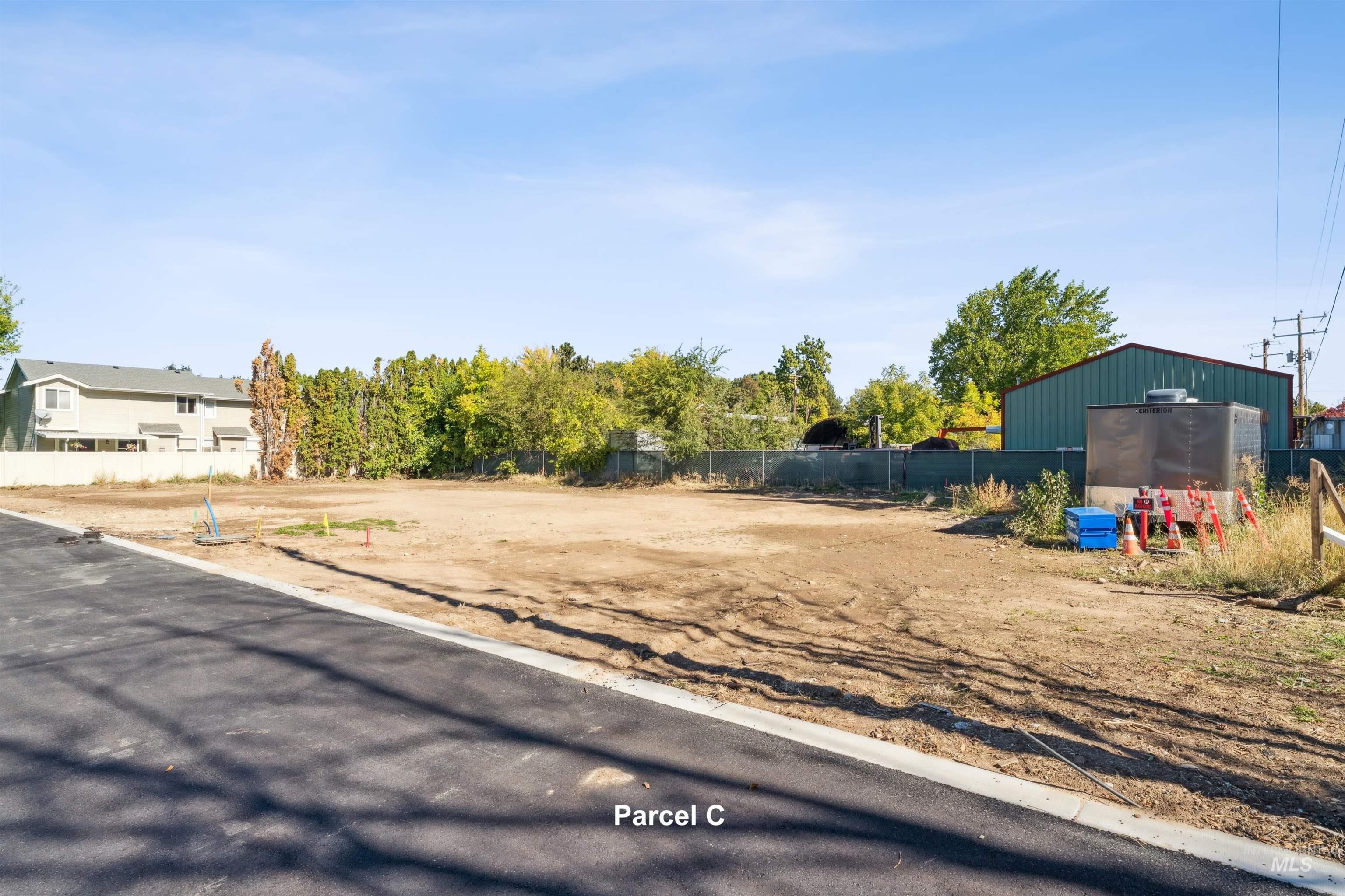 2954 N Milwaukee St Property Photo 1