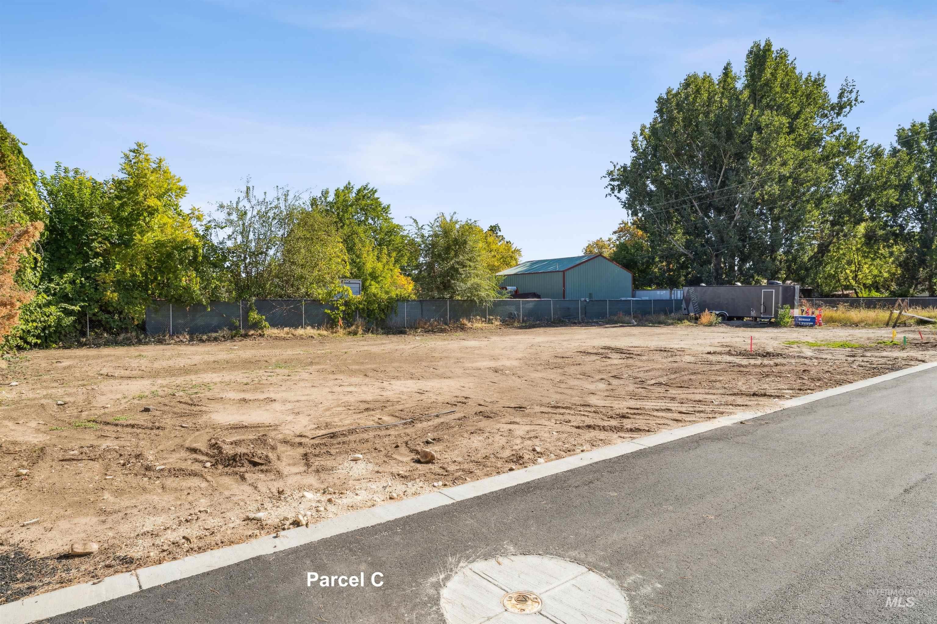 2954 N Milwaukee St Property Photo 3