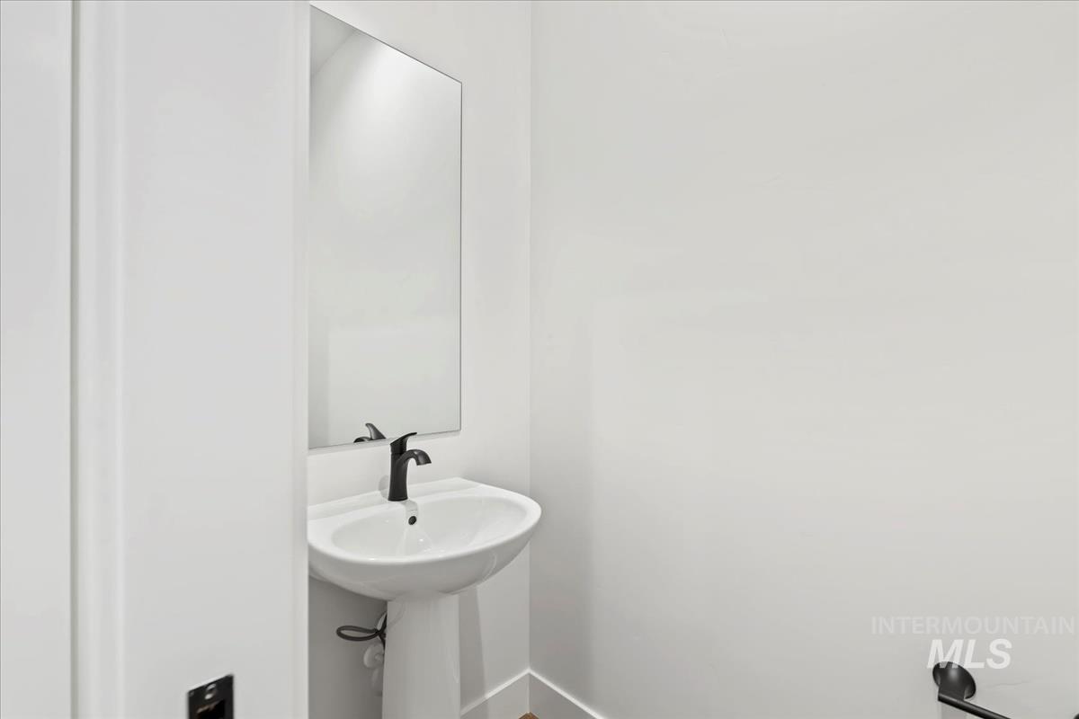 728 S Calhoun Ln Property Photo 16
