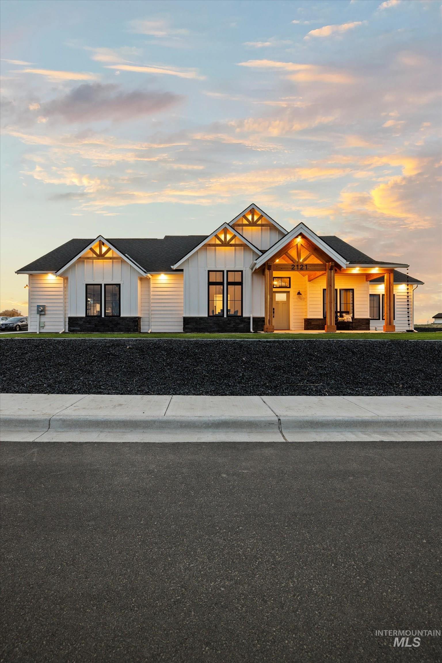 7892 Minam Dr Property Photo 1