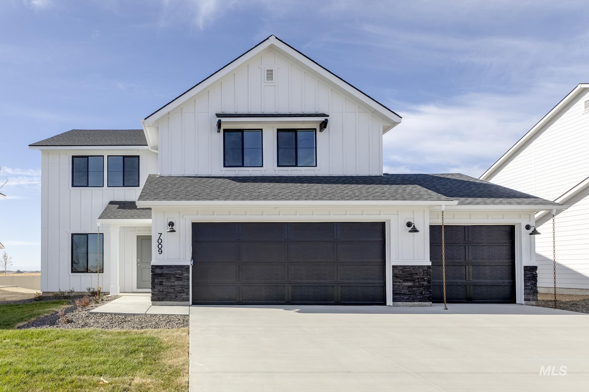 7009 S Old Farm Ave Property Photo 1