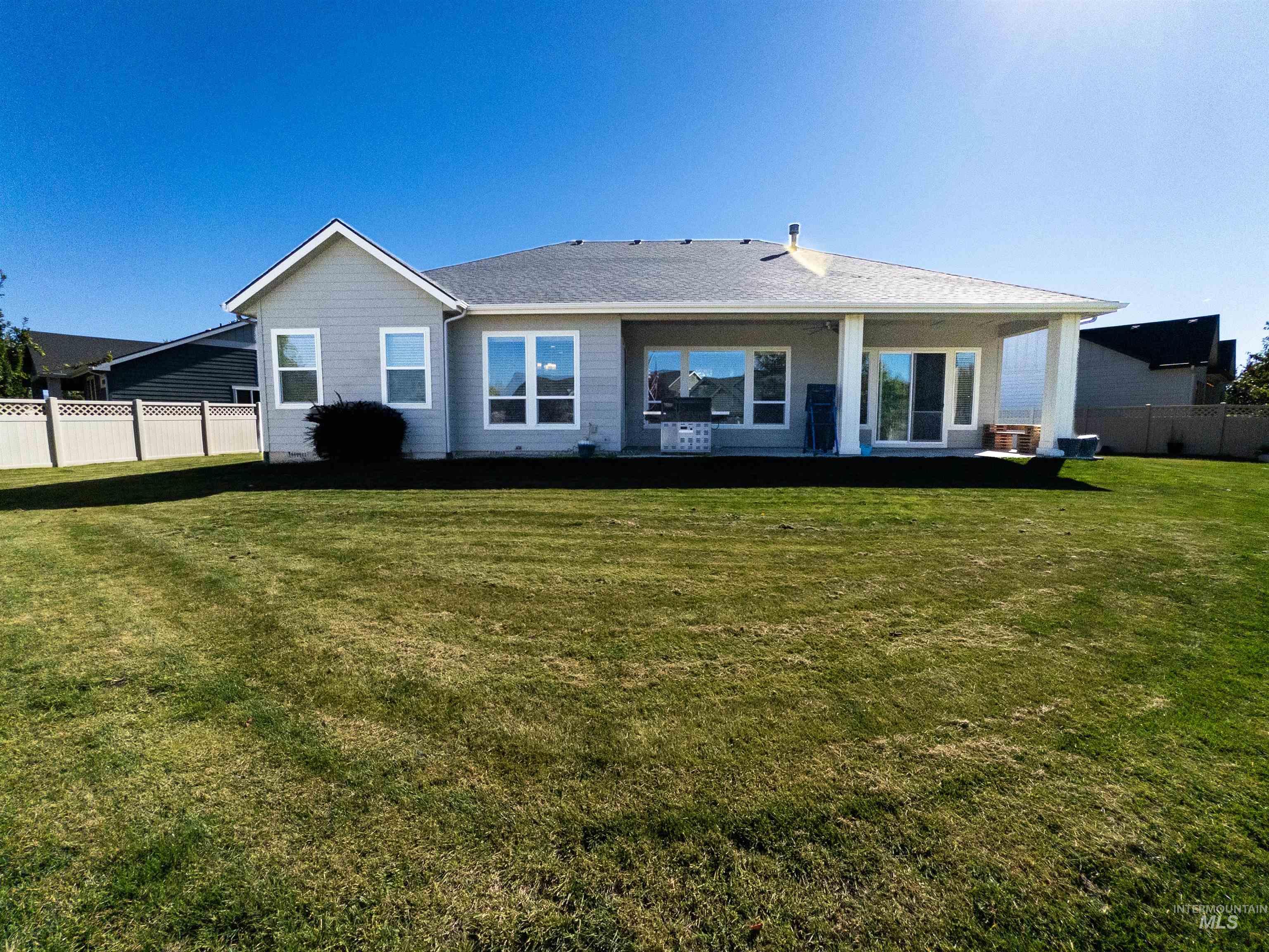 4577 N Comiso Property Photo 40