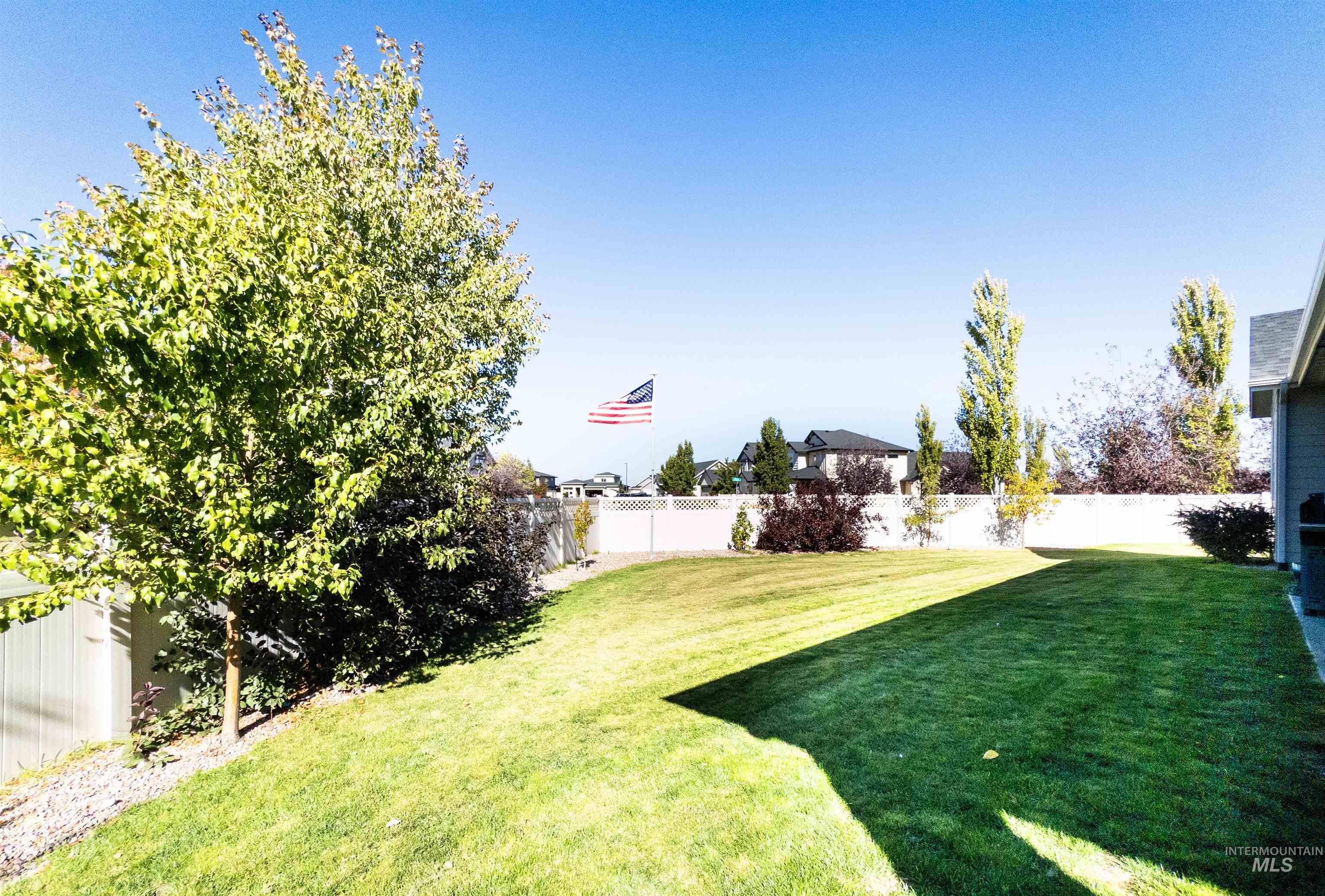 4577 N Comiso Property Photo 43