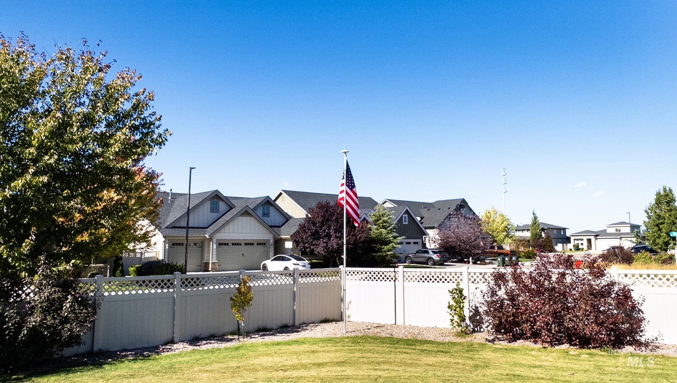 4577 N Comiso Property Photo 45