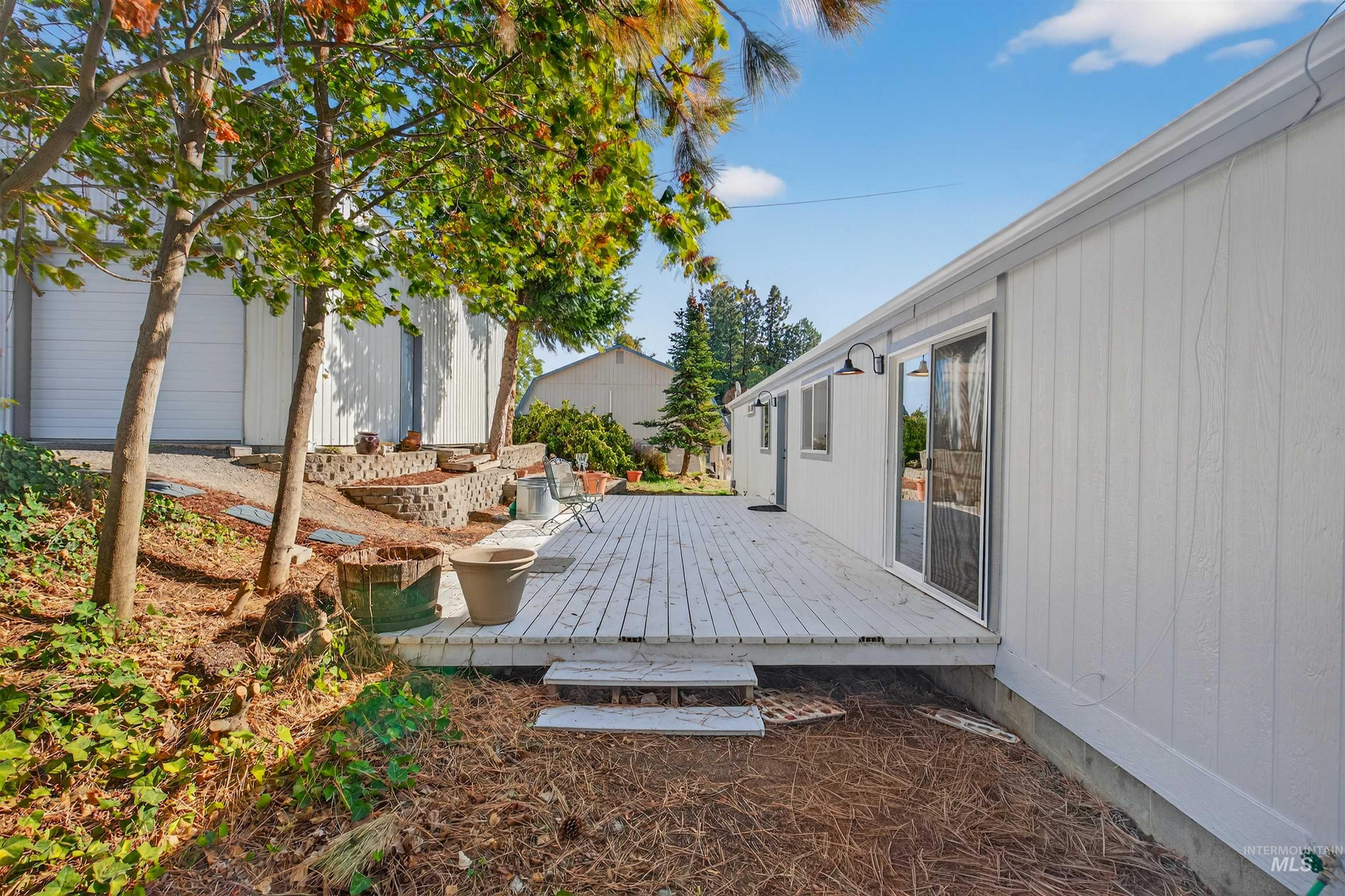 128 E Persimmon St Property Photo 5