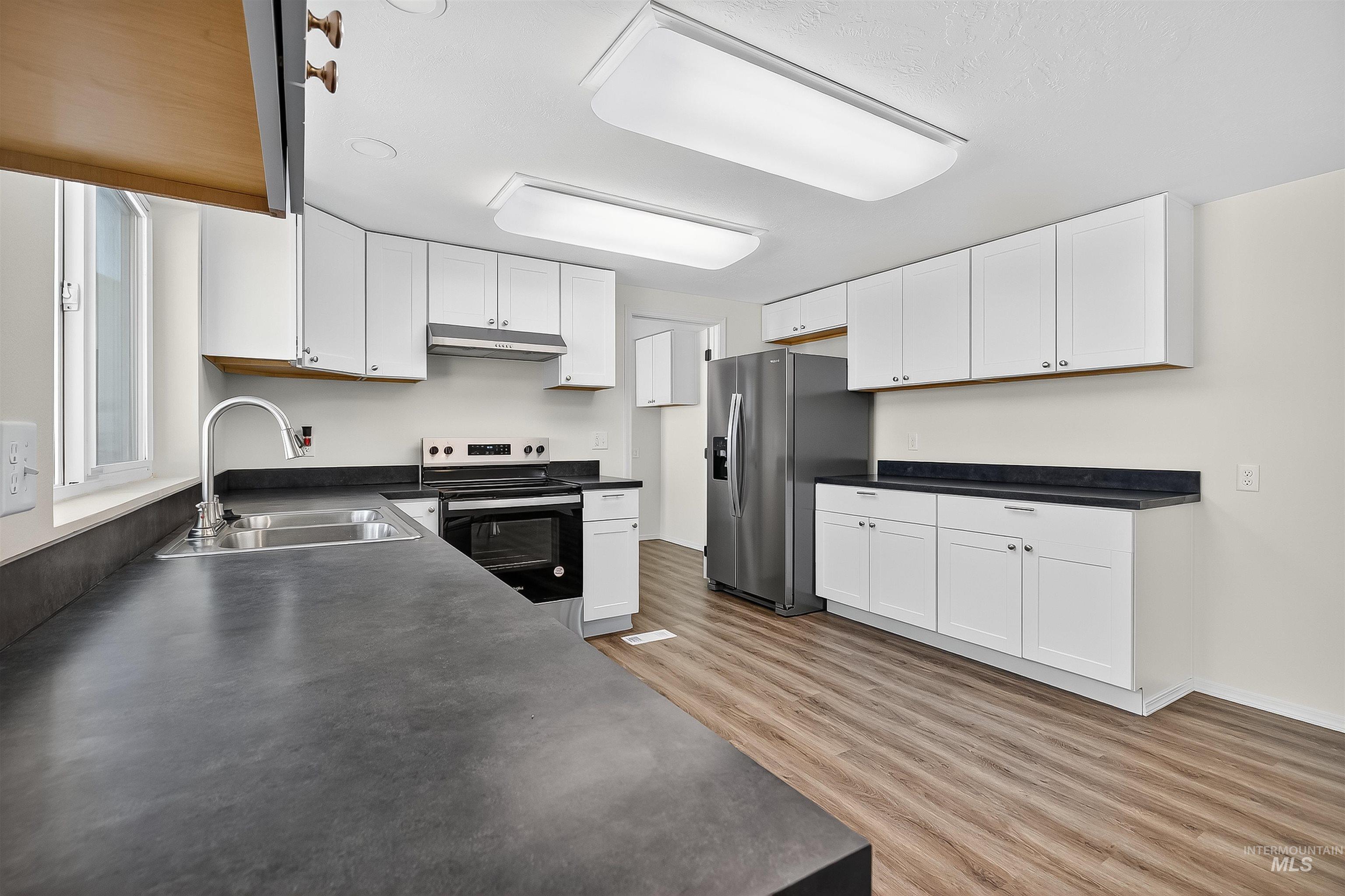 128 E Persimmon St Property Photo 15