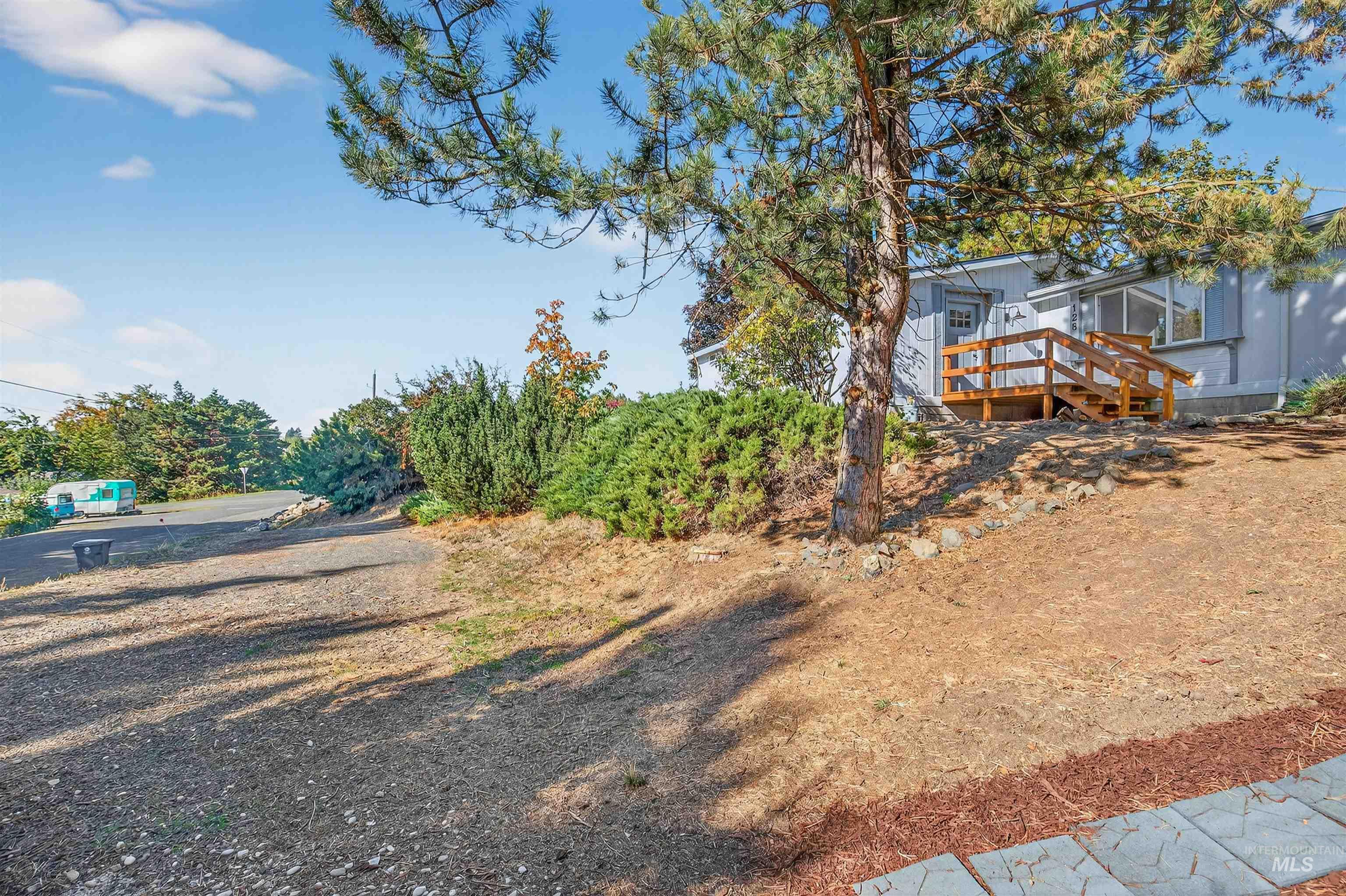 128 E Persimmon St Property Photo 45