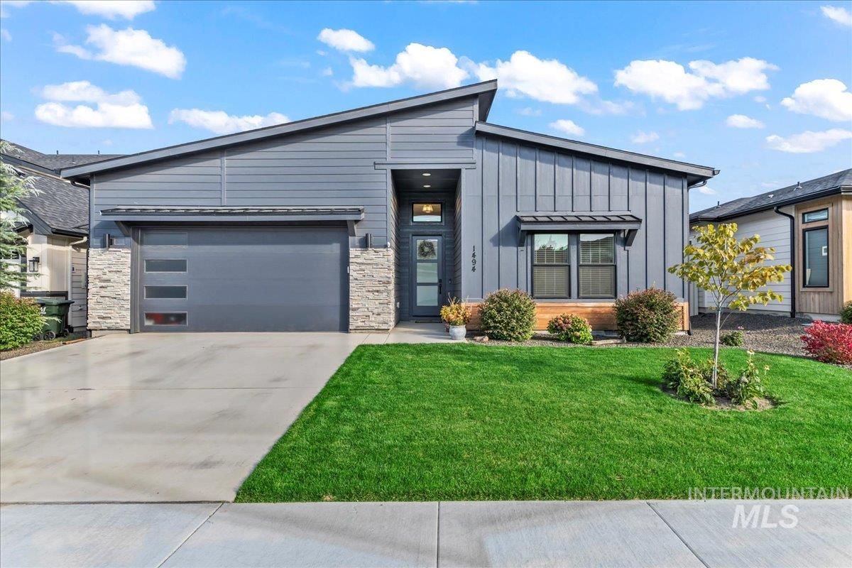 1494 W Fluorite St. Property Photo 1