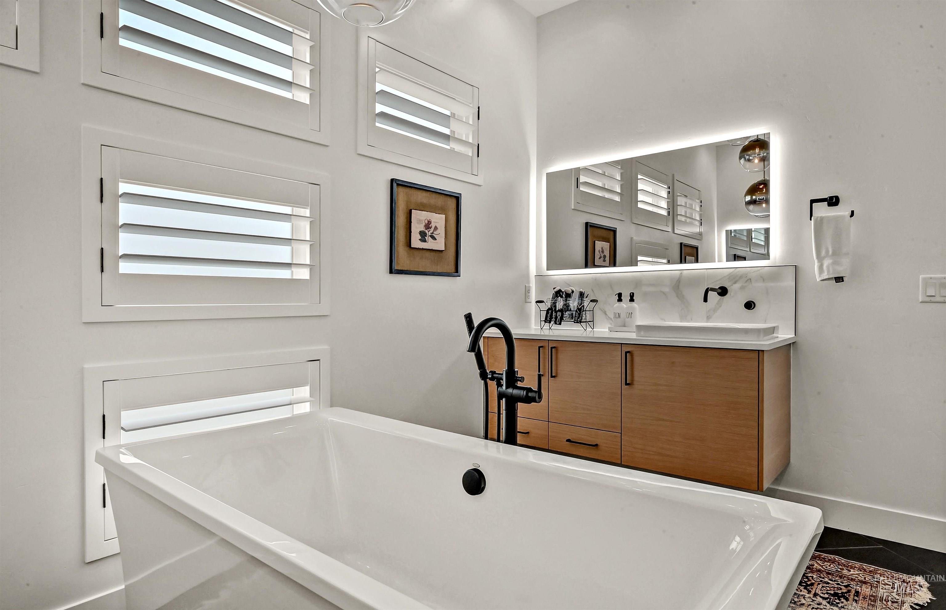 3523 E Via Estancia Lane Property Photo 16