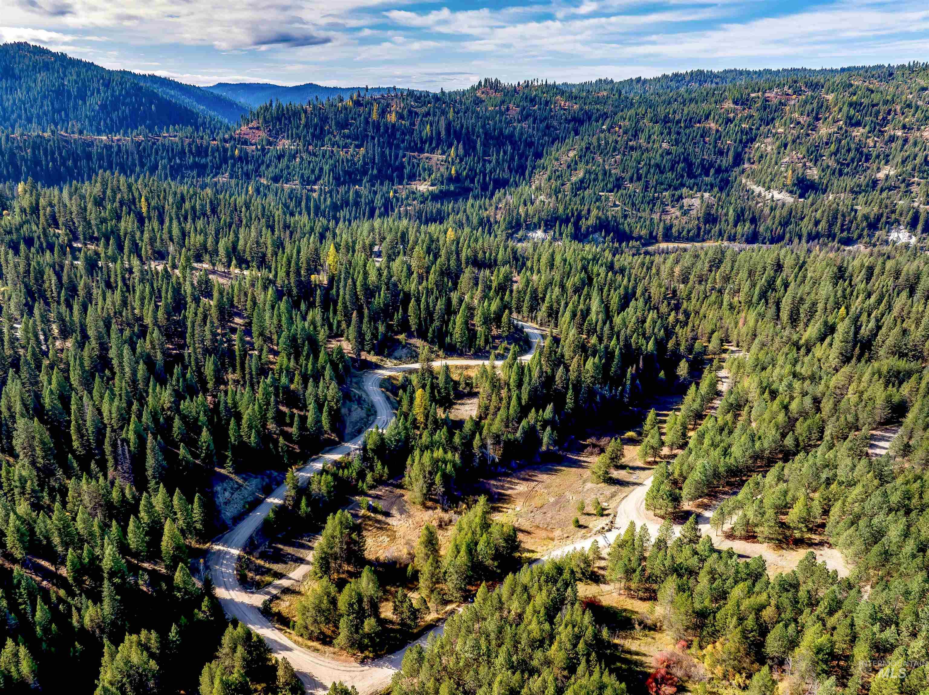 201 Tripod View Property Photo 1