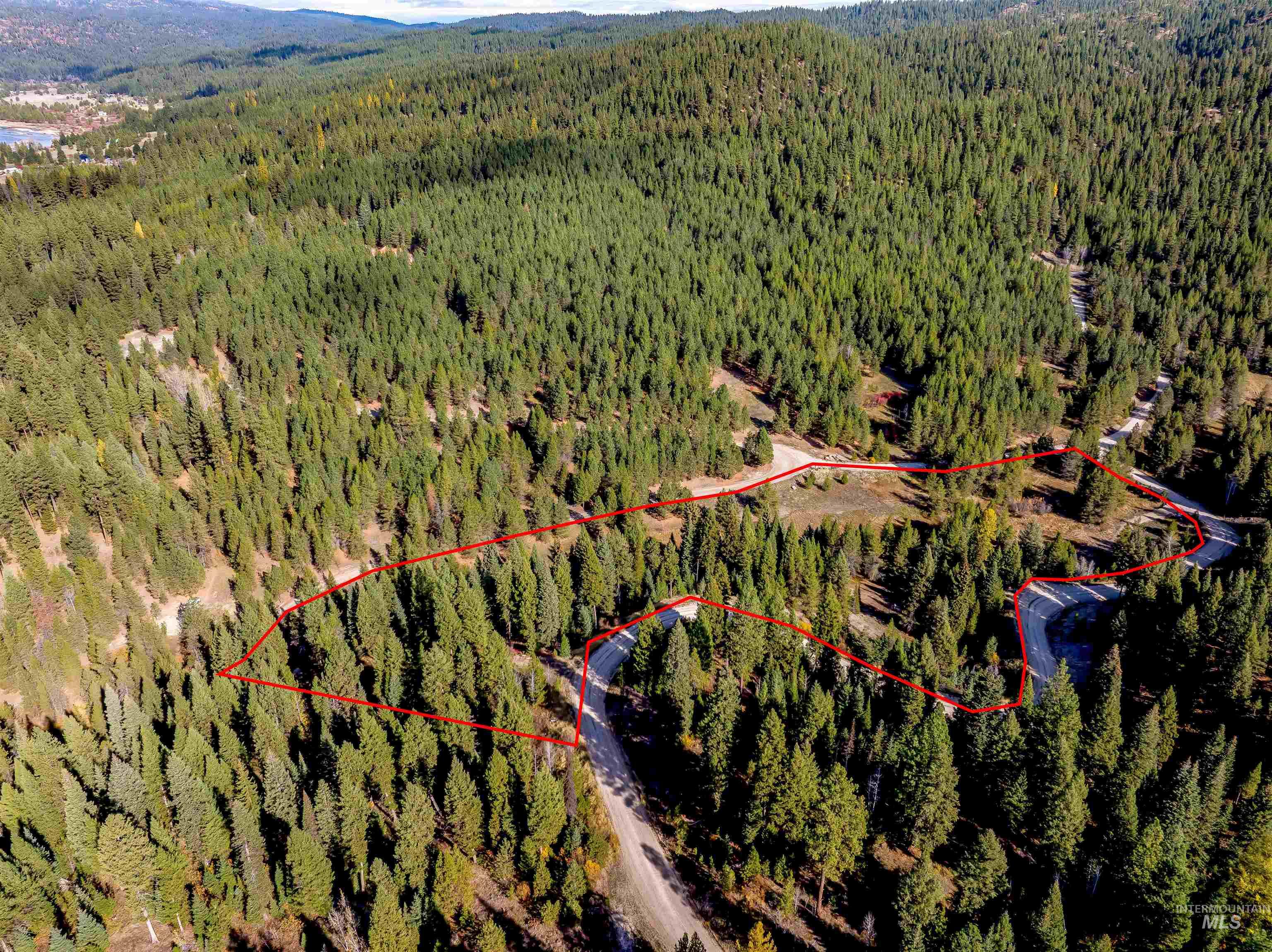201 Tripod View Property Photo 3