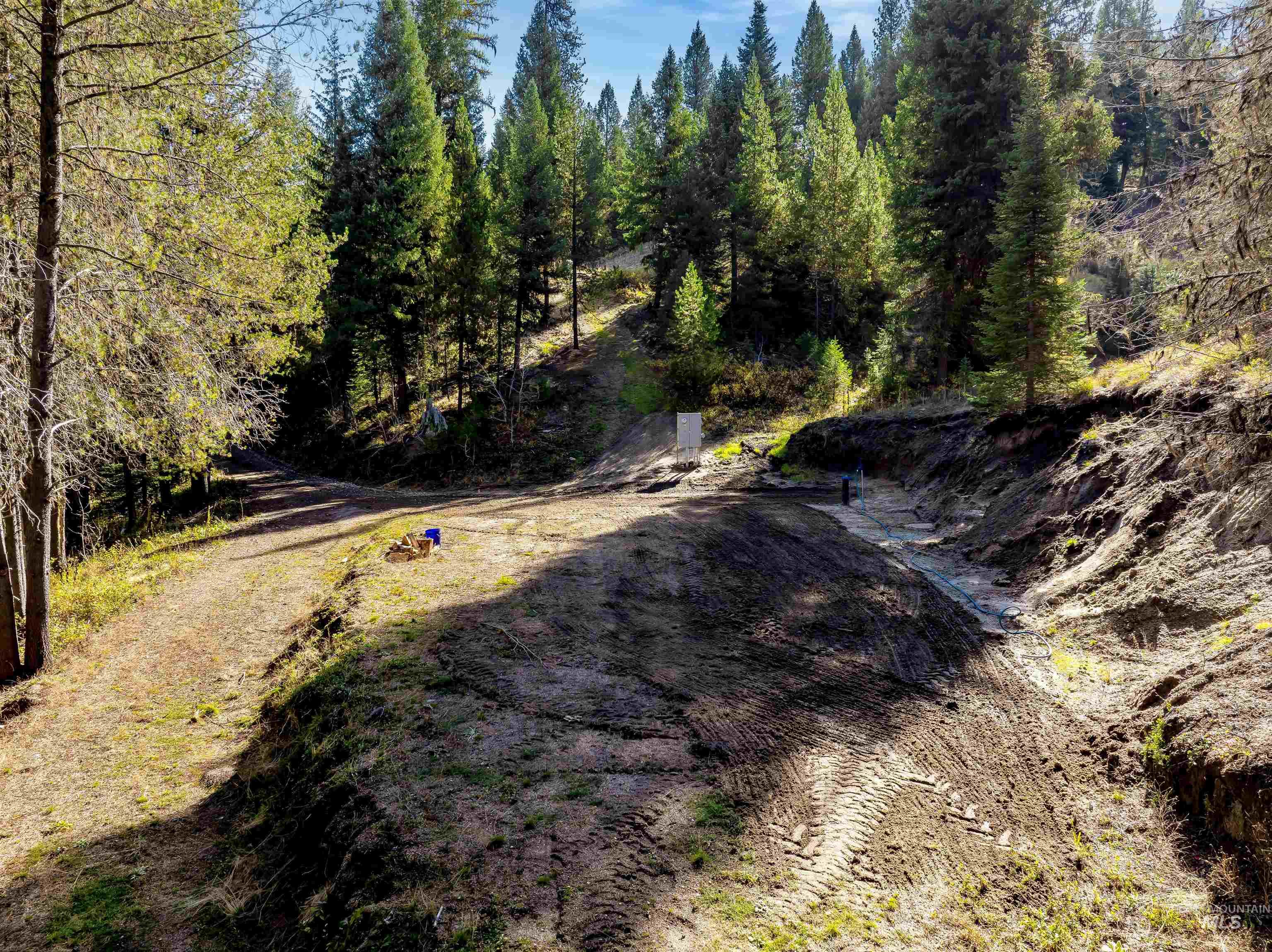 201 Tripod View Property Photo 12