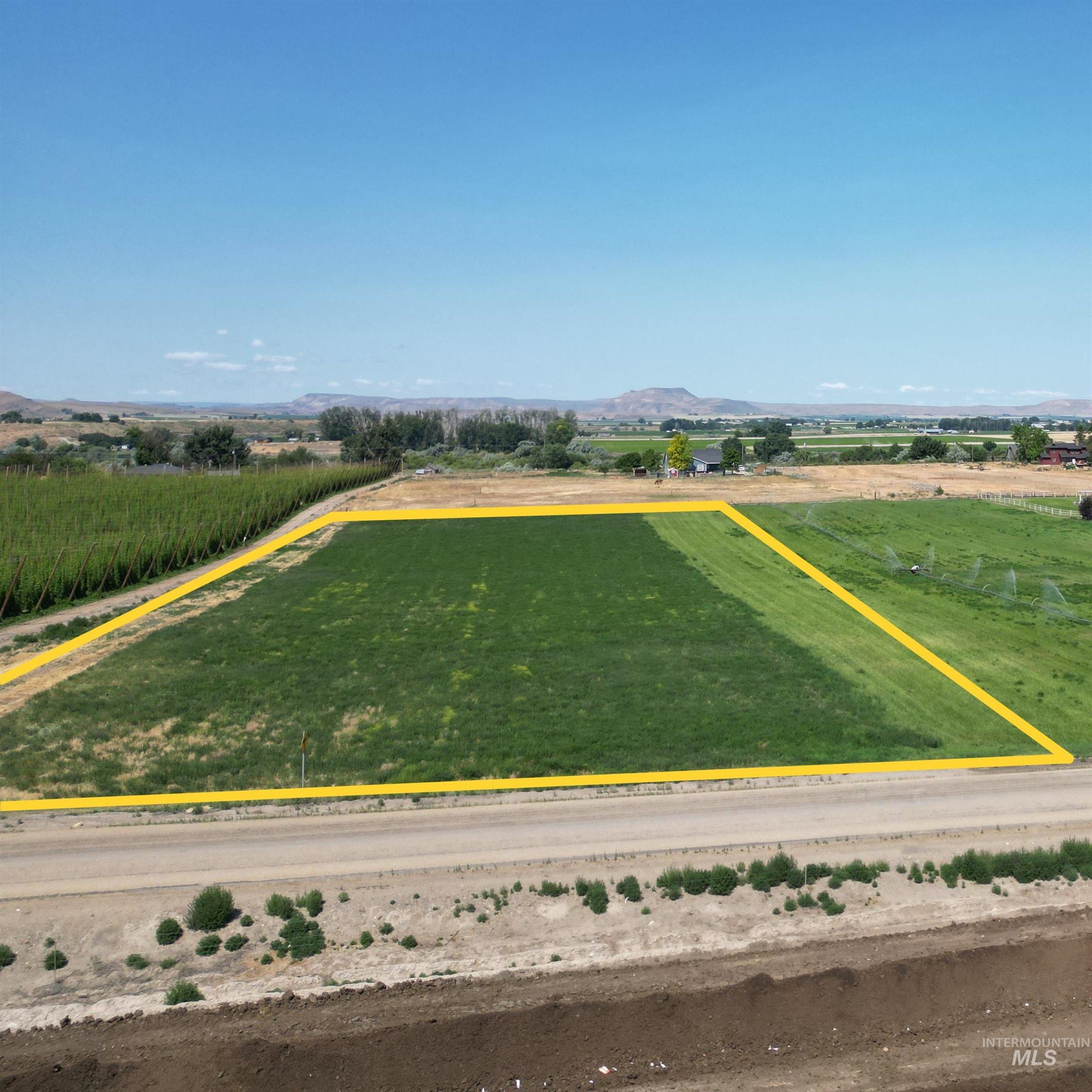 4.8actbd Chips Lane Property Photo 1