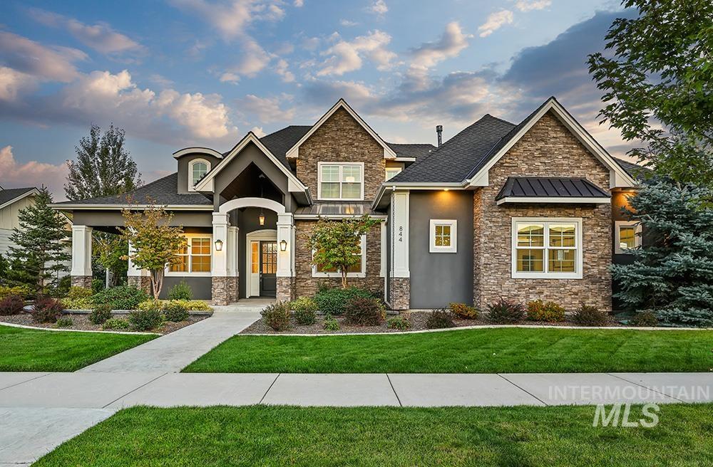 844 S Lake Pointe Way Property Photo 1