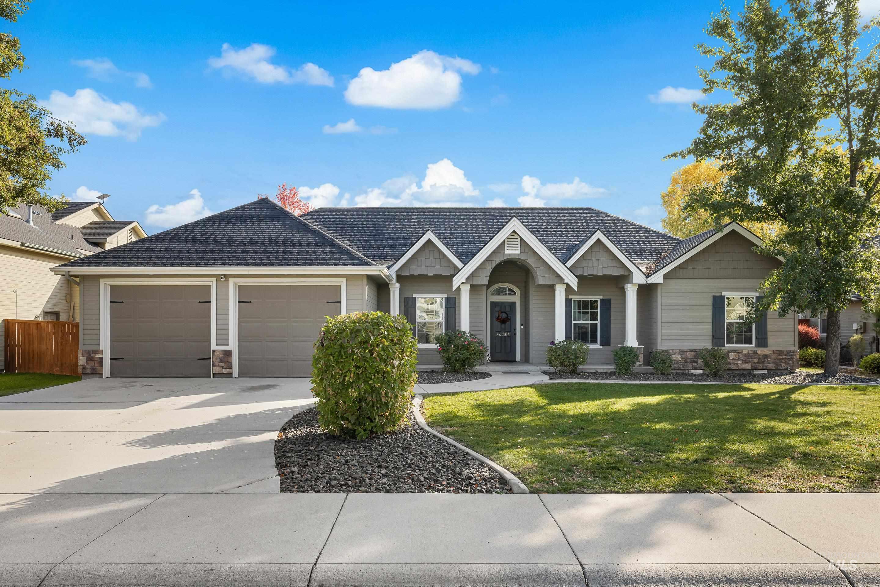 304 N Baldy Pl Property Photo 1