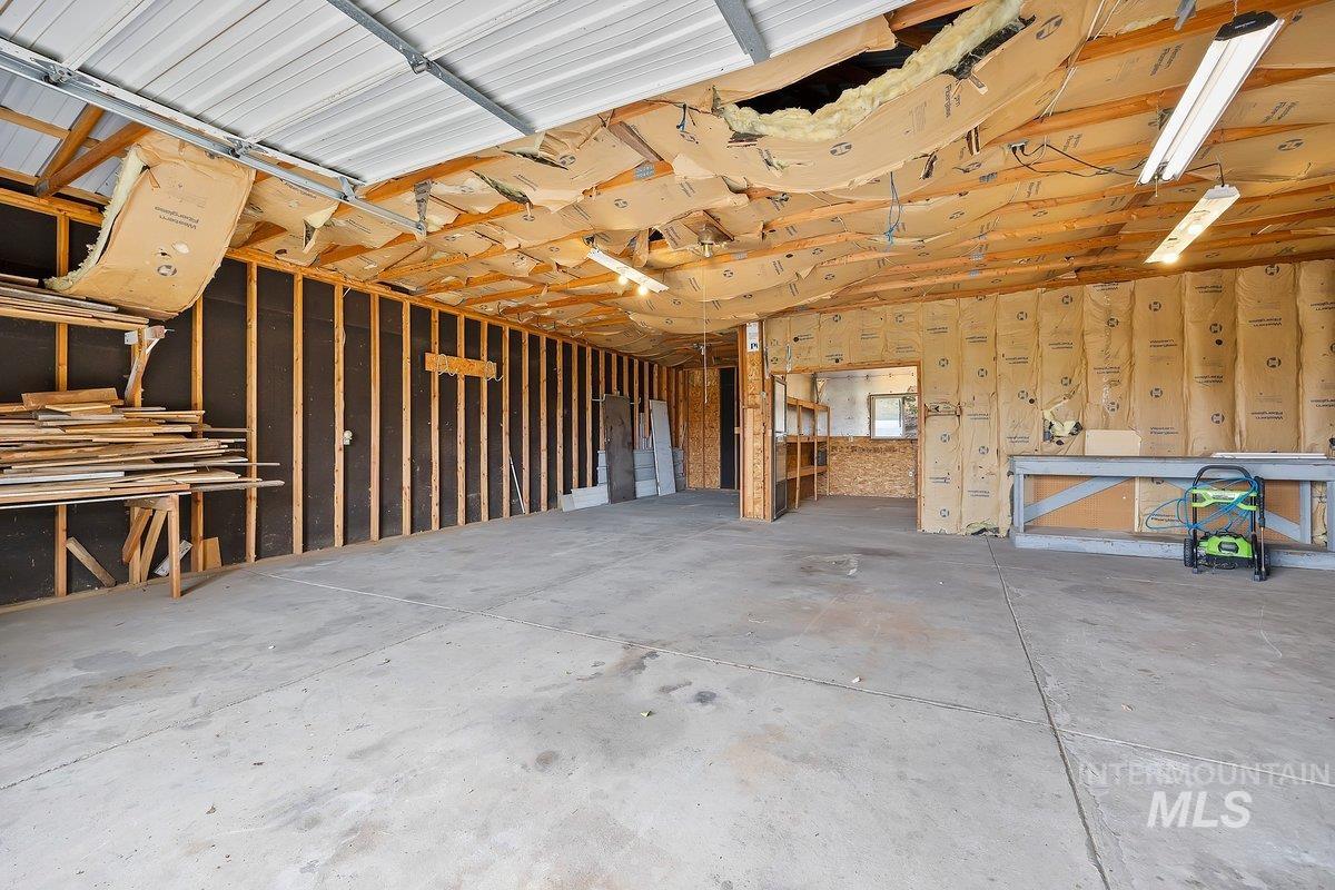 598 N Gray Property Photo 28