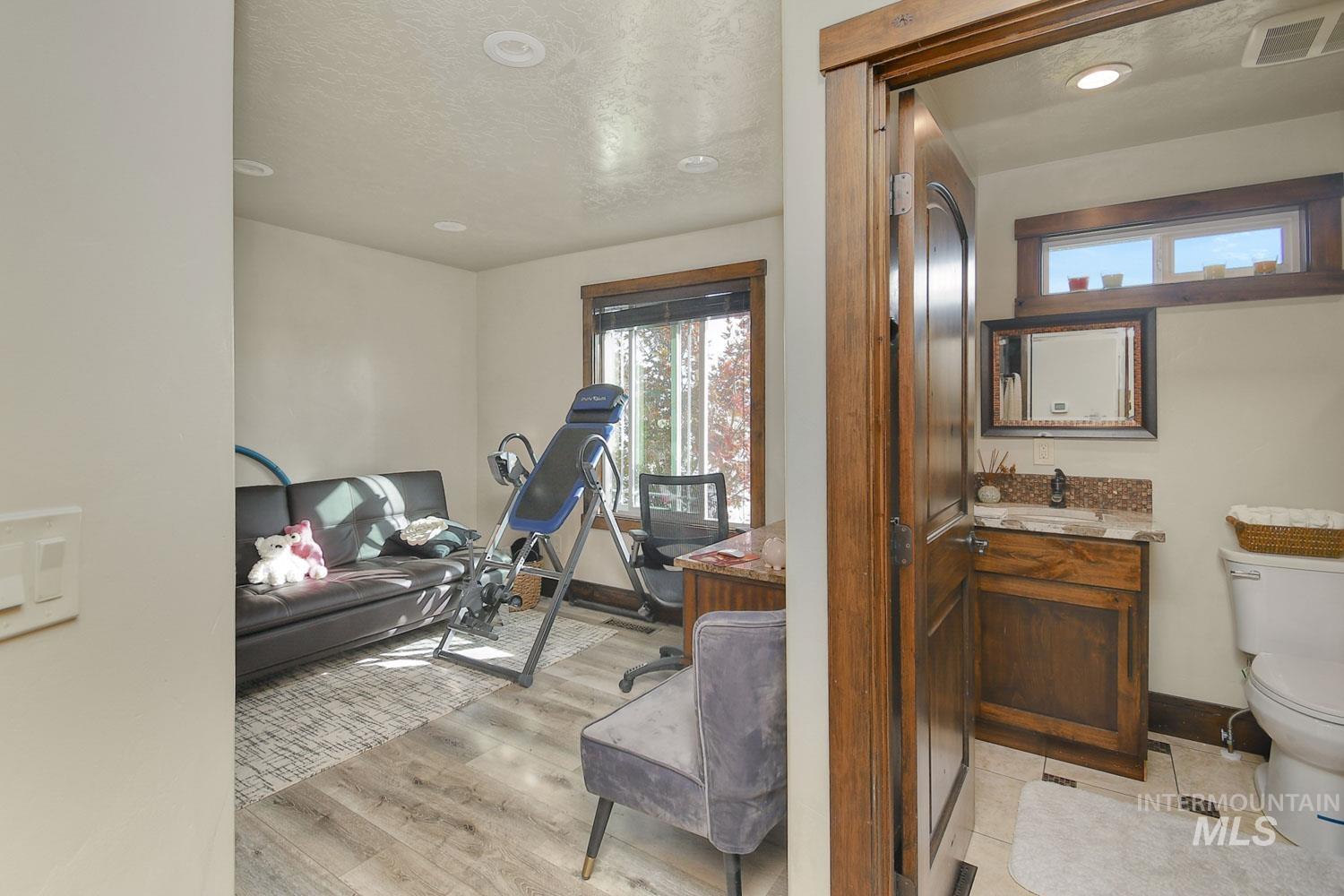 19145 N Franklin Blvd Property Photo 16