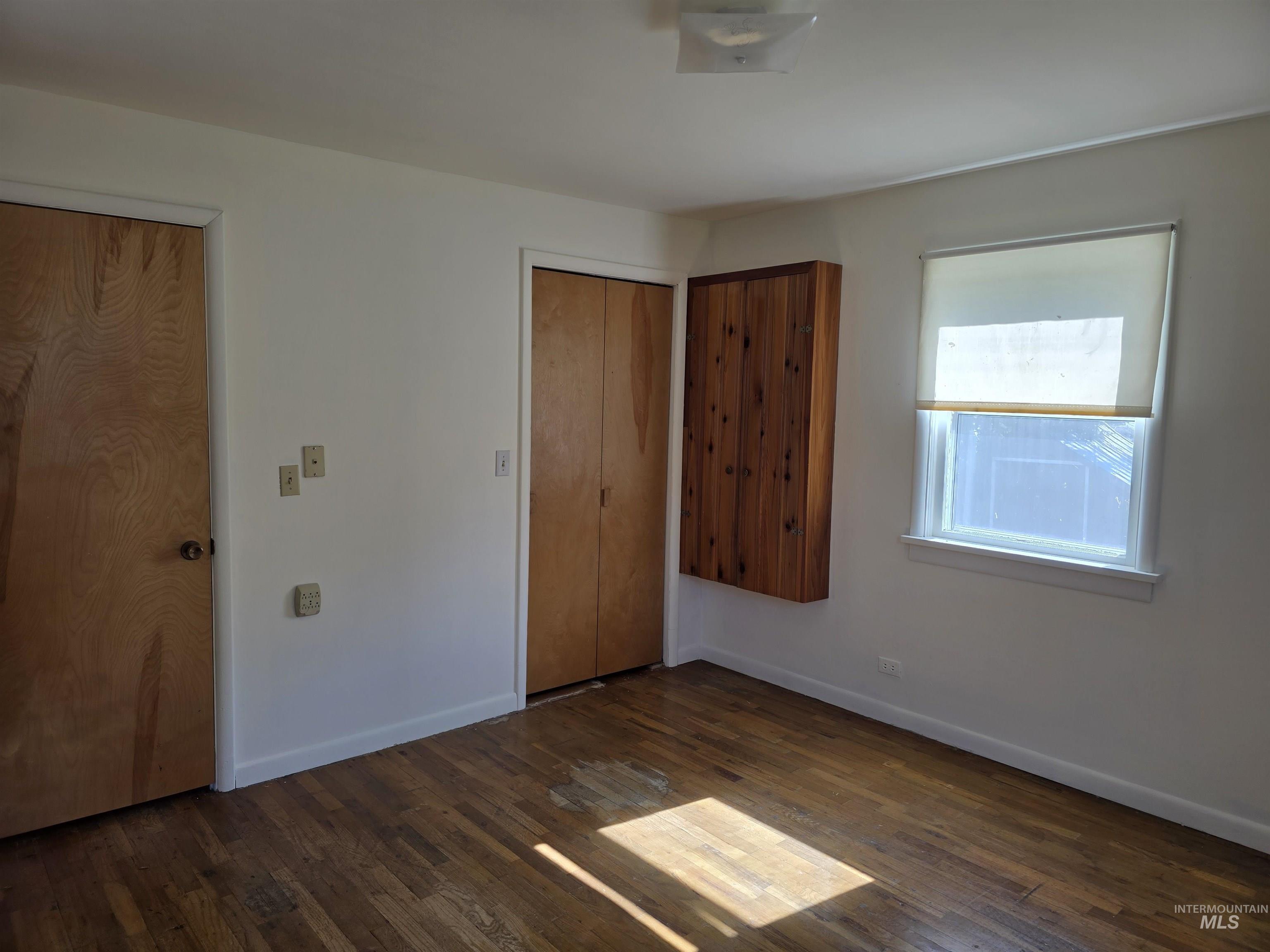 909 12th St Property Photo 16