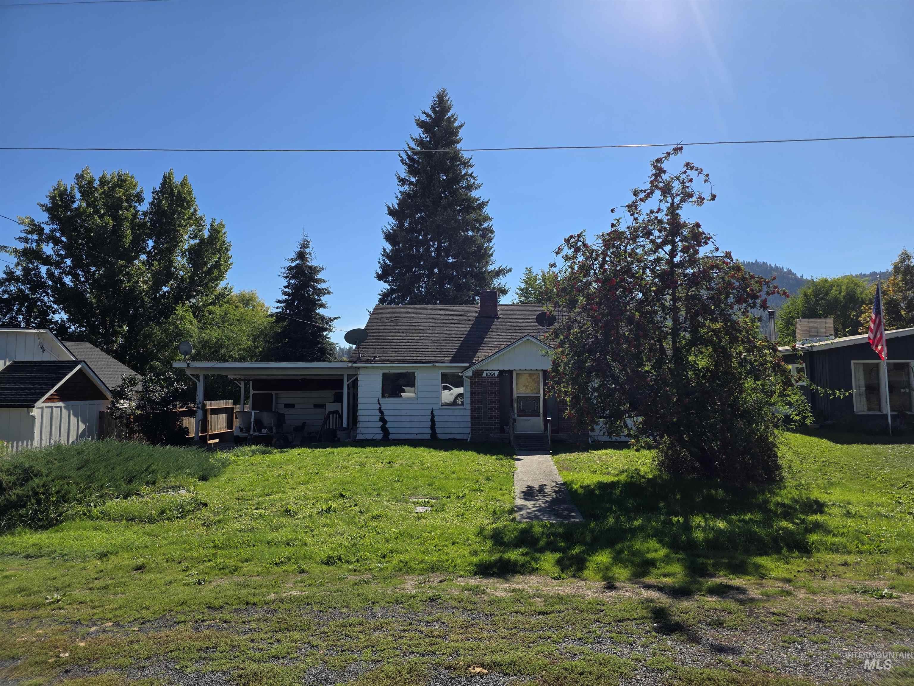909 12th St Property Photo 37
