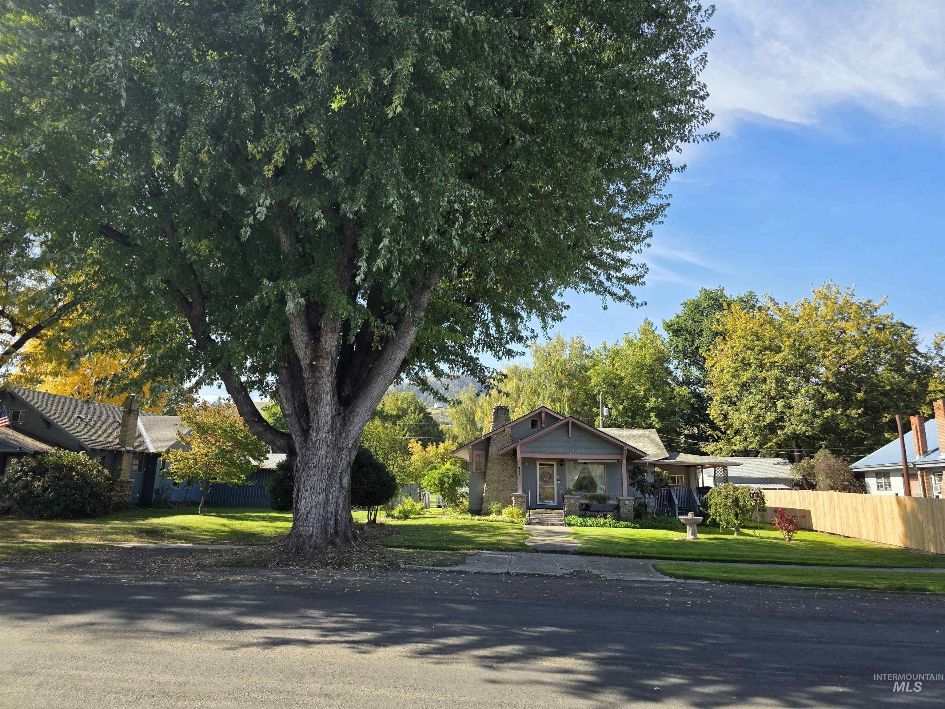 710 Idaho St Property Photo 1