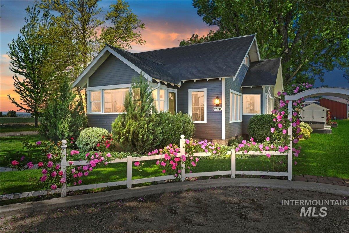19234 Top Road Property Photo 2