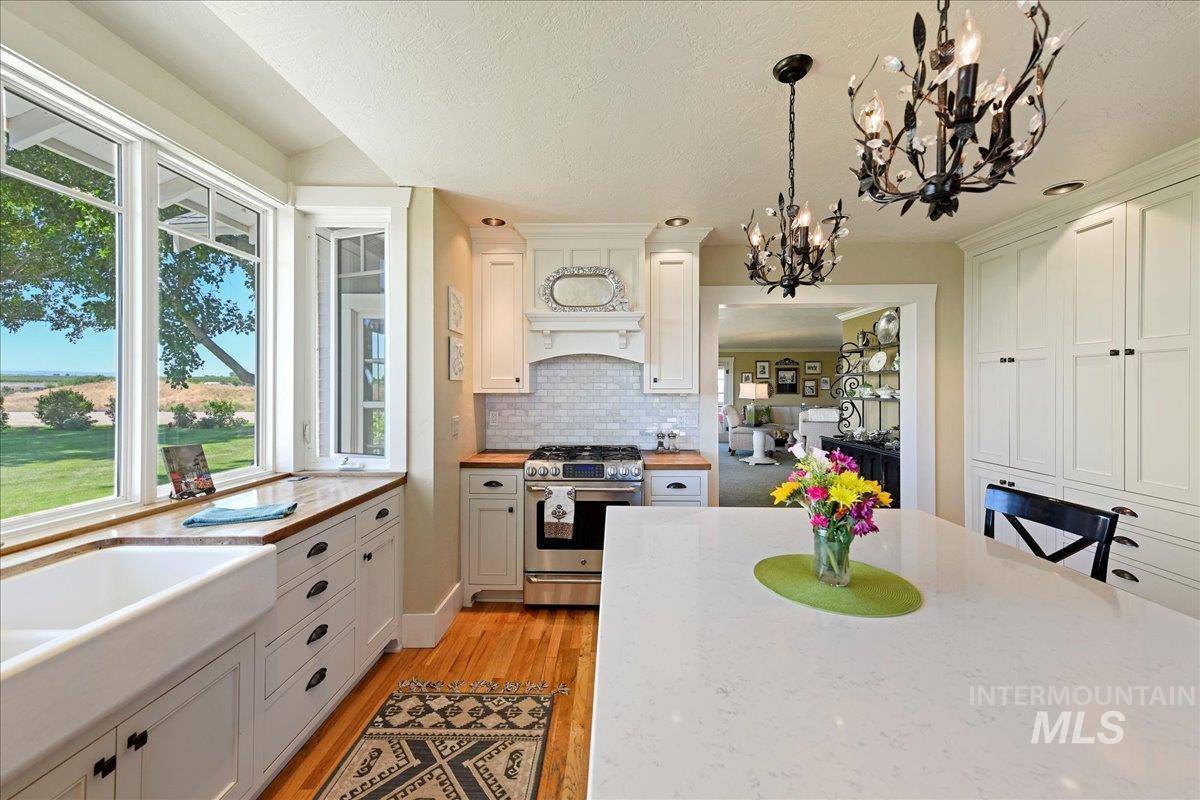 19234 Top Road Property Photo 9