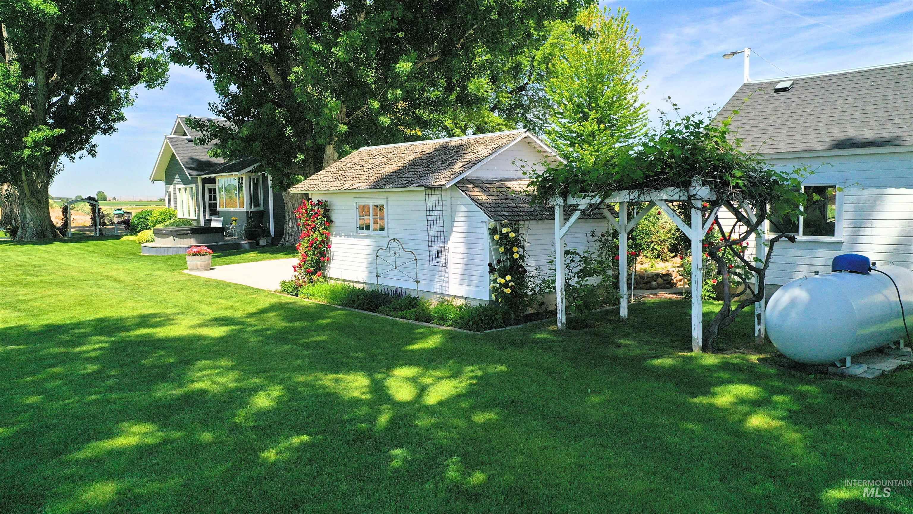 19234 Top Road Property Photo 43