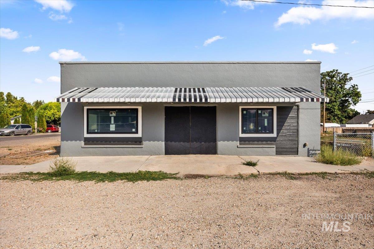 120 N Main St Property Photo 1