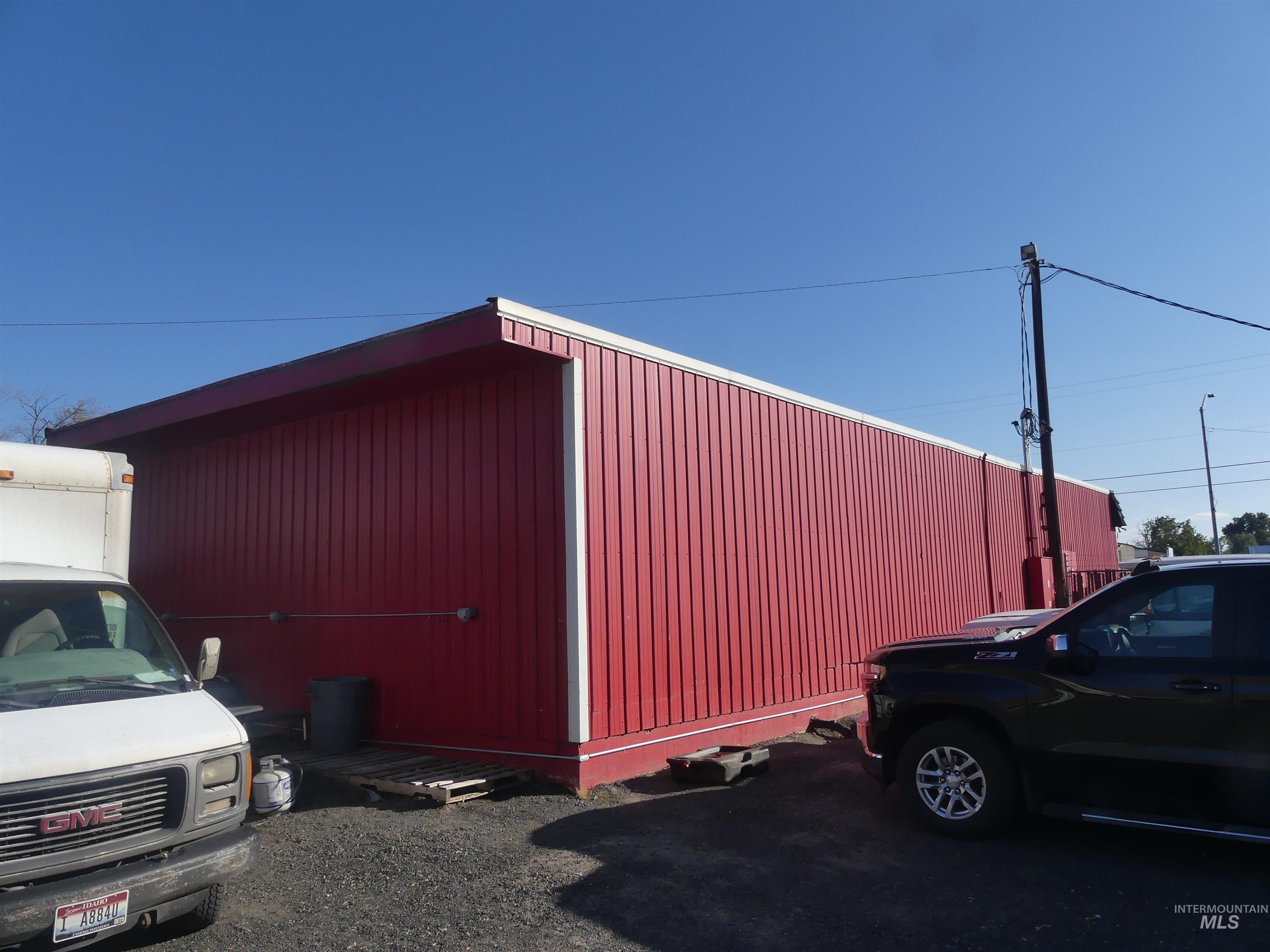 1324-1350 Bridge St Property Photo 21
