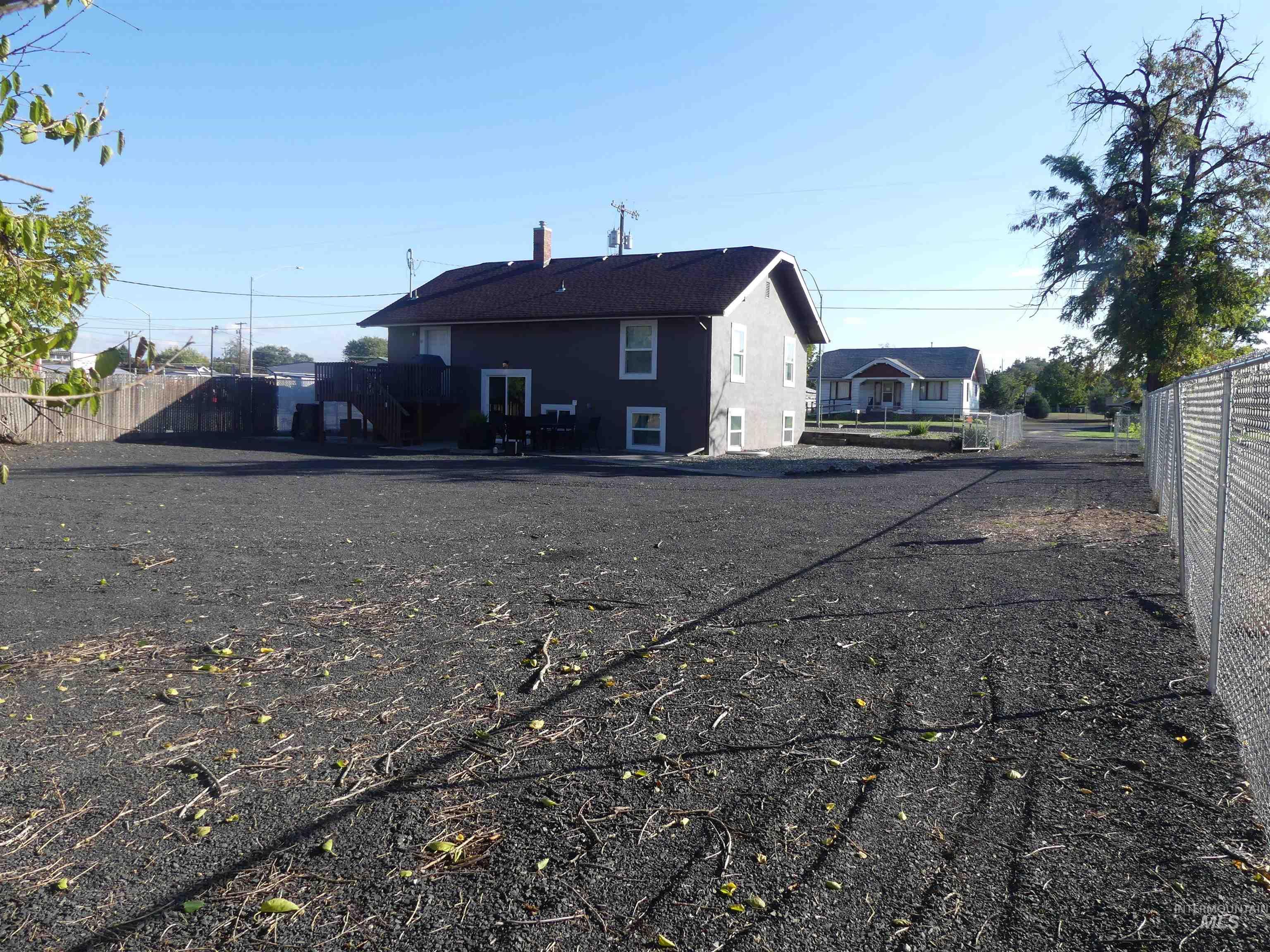 1324-1350 Bridge St Property Photo 27