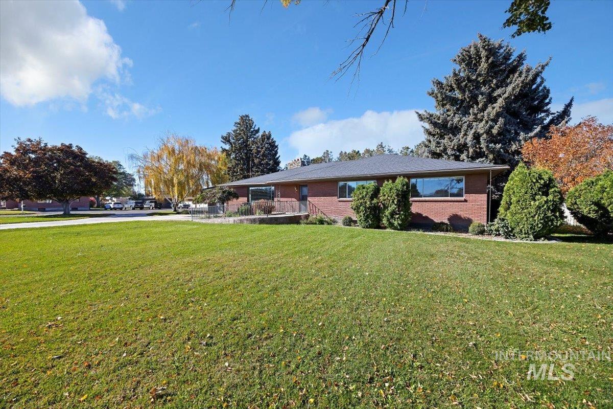 2240 Overland Ave. Property Photo 3