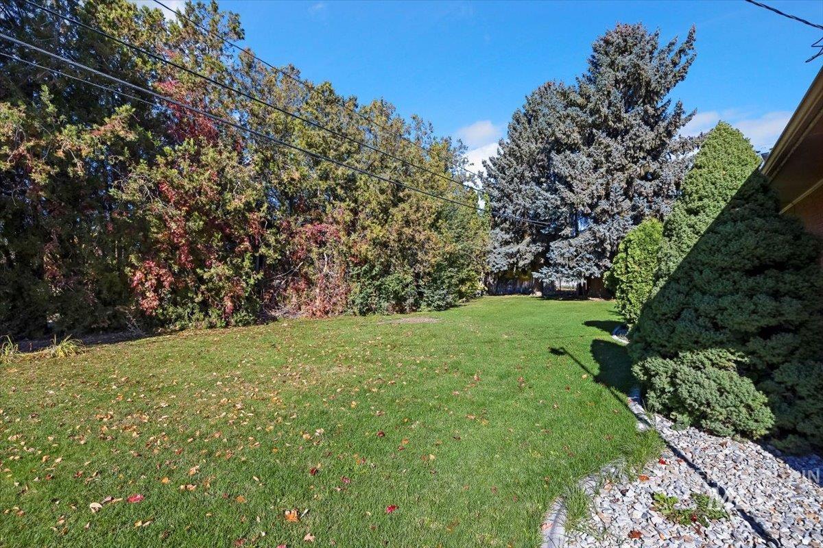 2240 Overland Ave. Property Photo 34