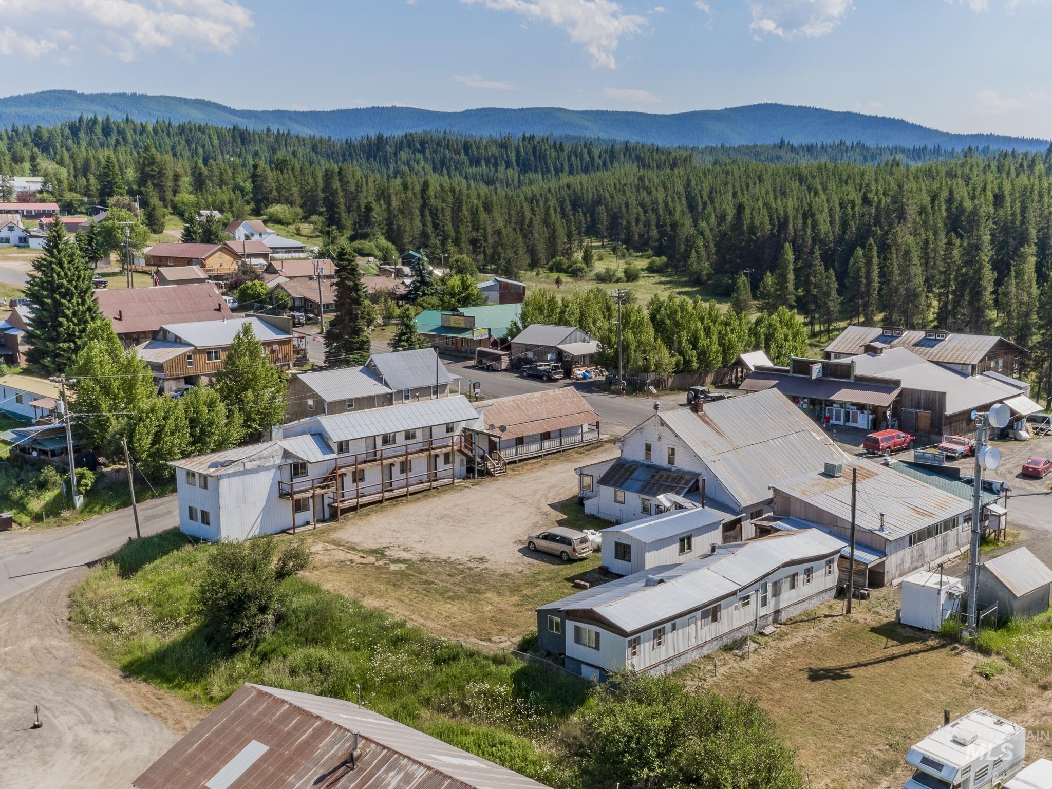 289 Main St Property Photo 2