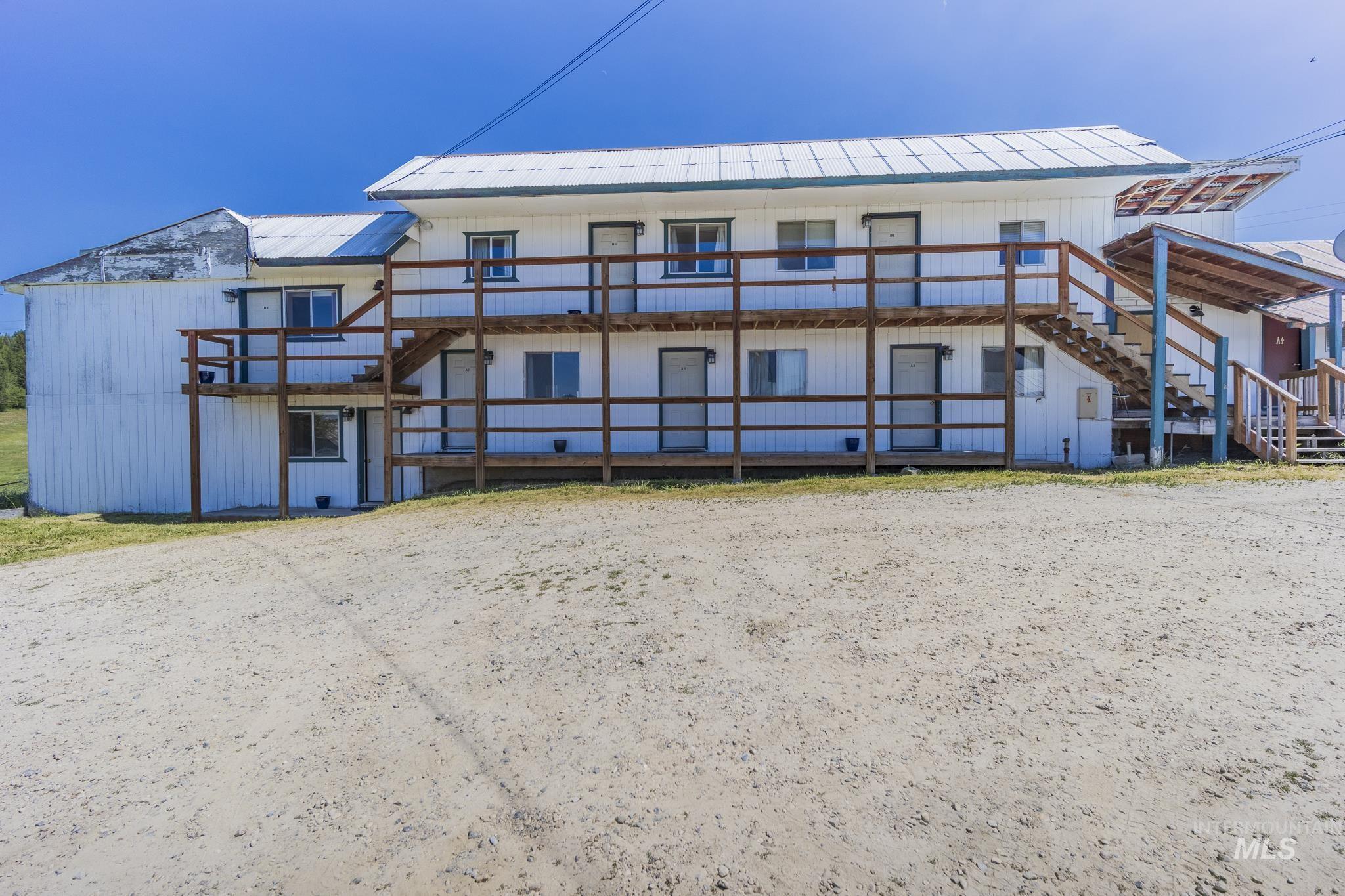 289 Main St Property Photo 6