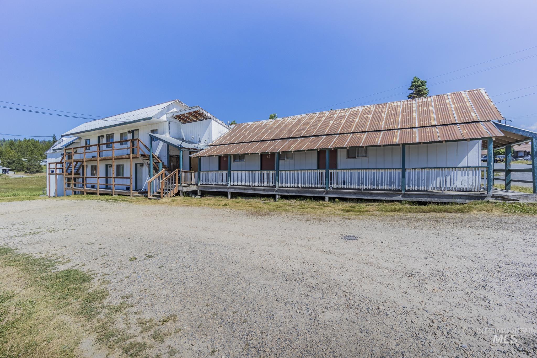 289 Main St Property Photo 7