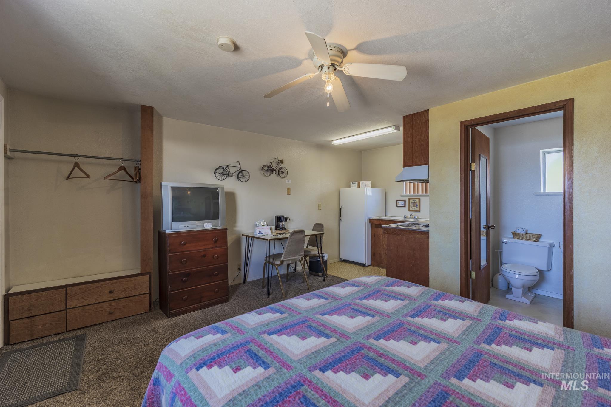 289 Main St Property Photo 14