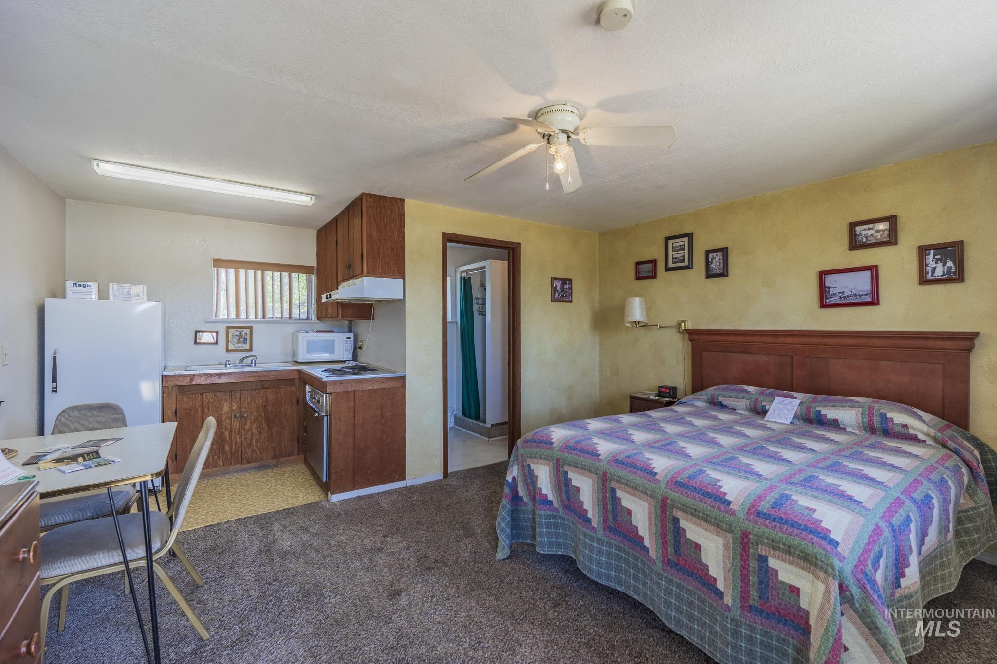 289 Main St Property Photo 15