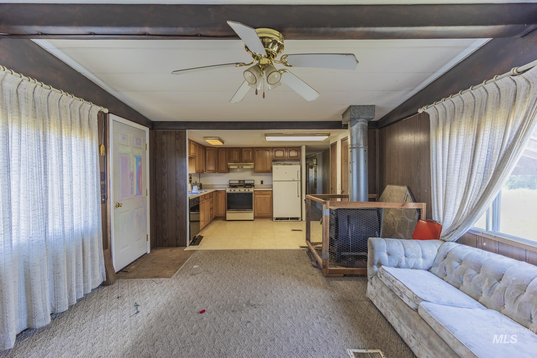 289 Main St Property Photo 23