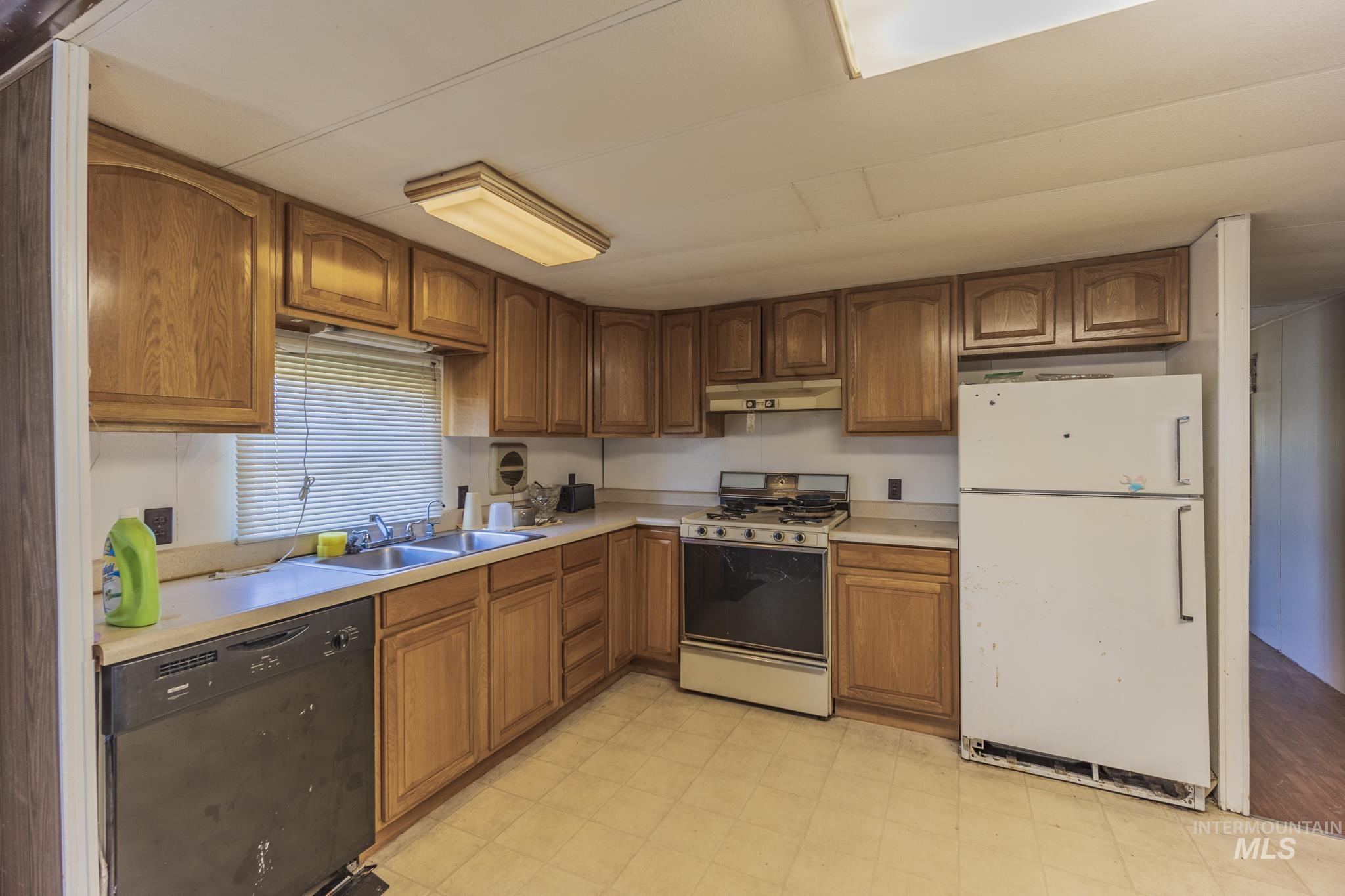 289 Main St Property Photo 25