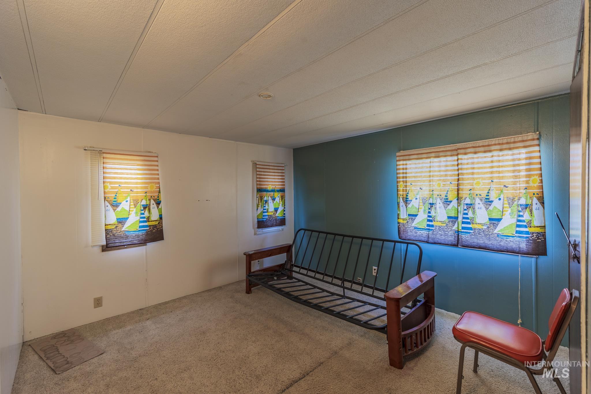 289 Main St Property Photo 27