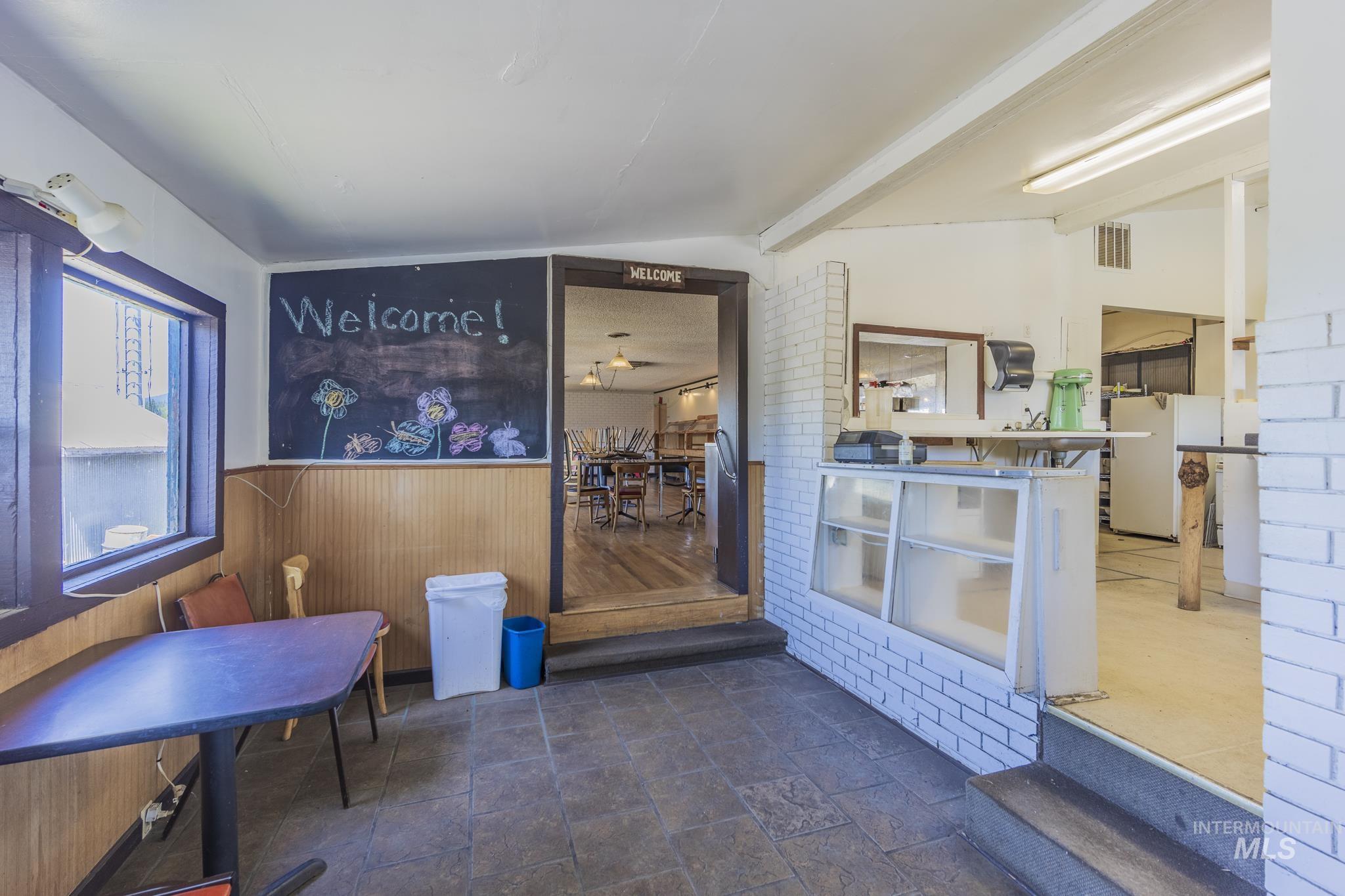 289 Main St Property Photo 29