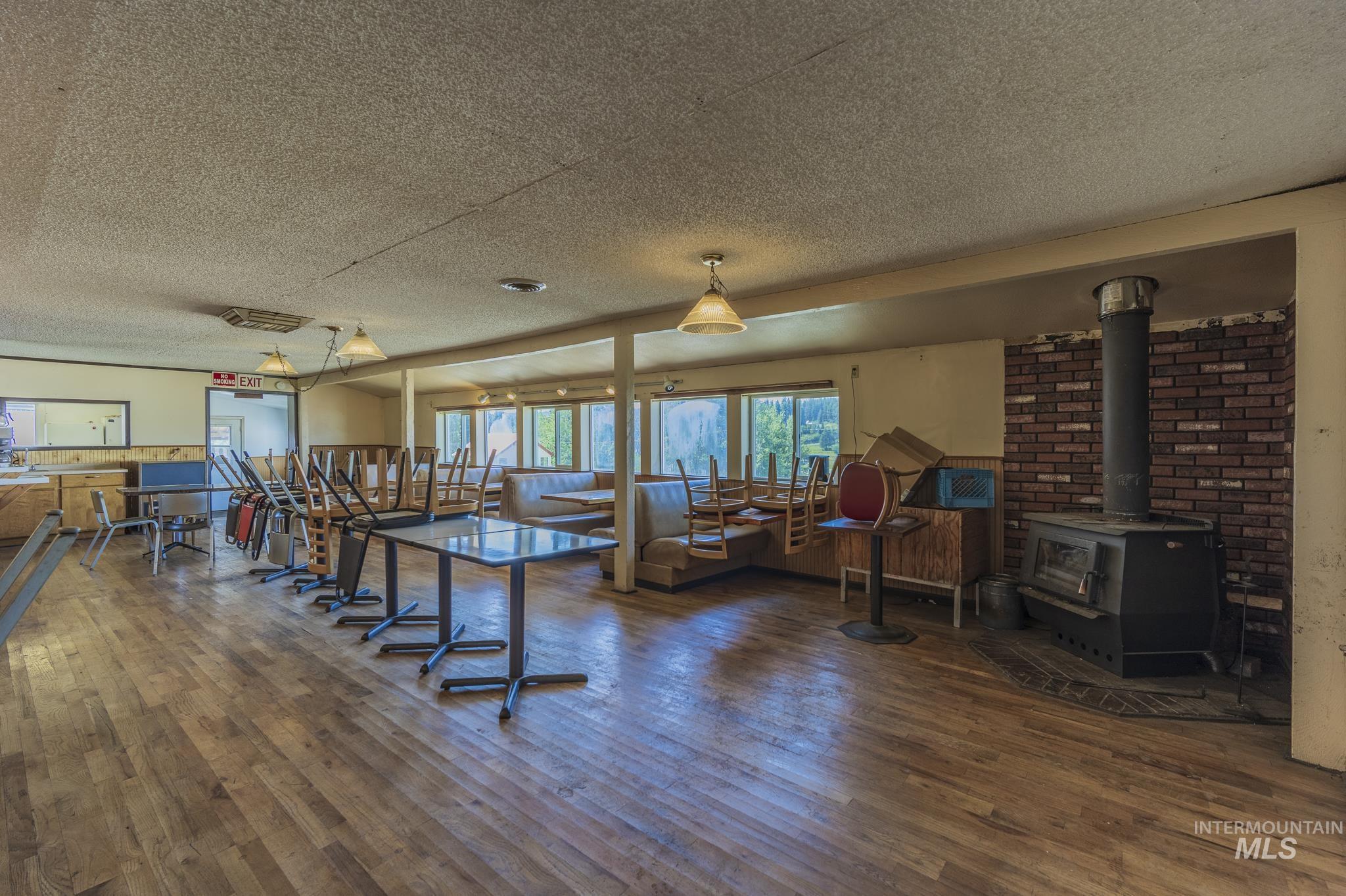 289 Main St Property Photo 35