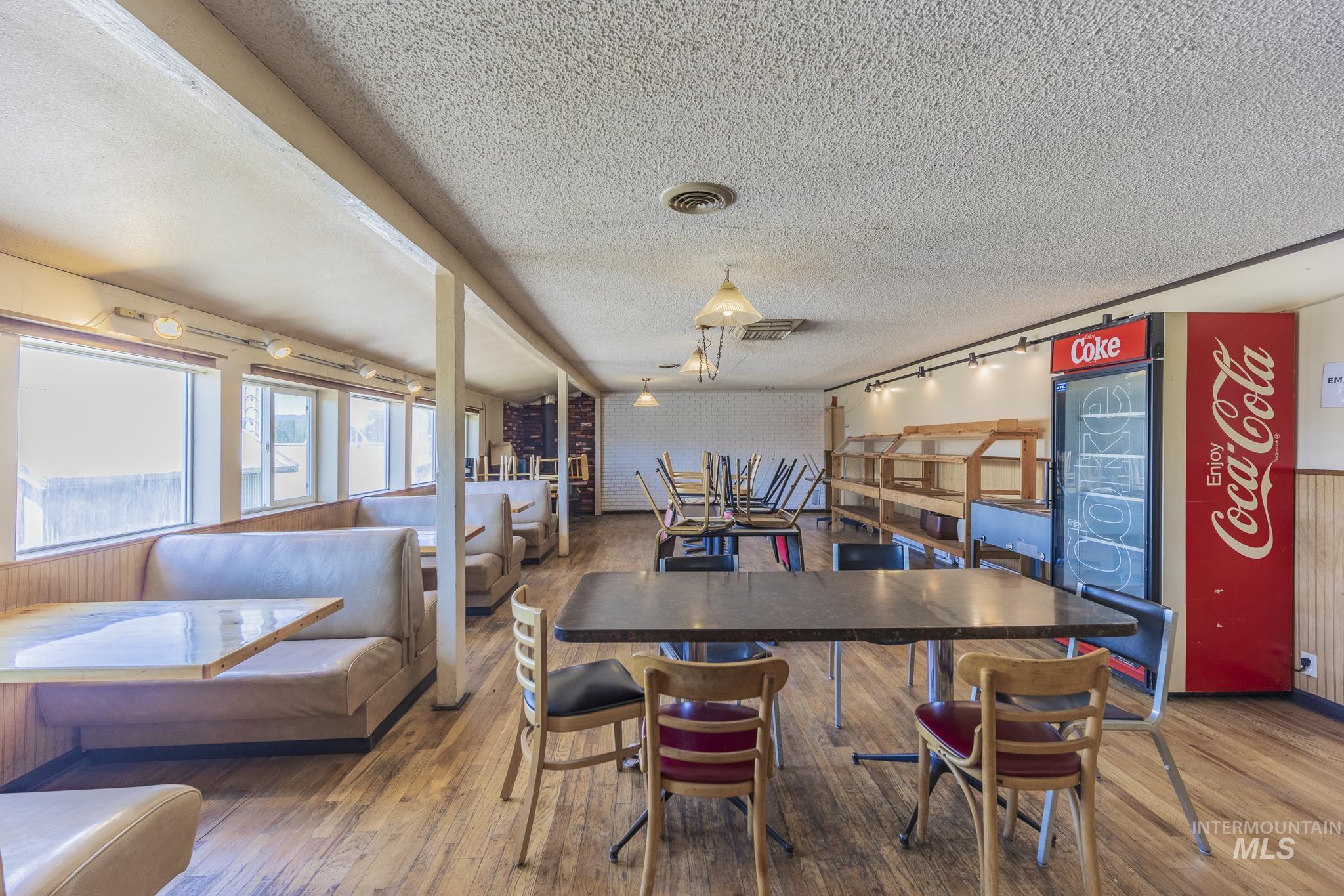 289 Main St Property Photo 36